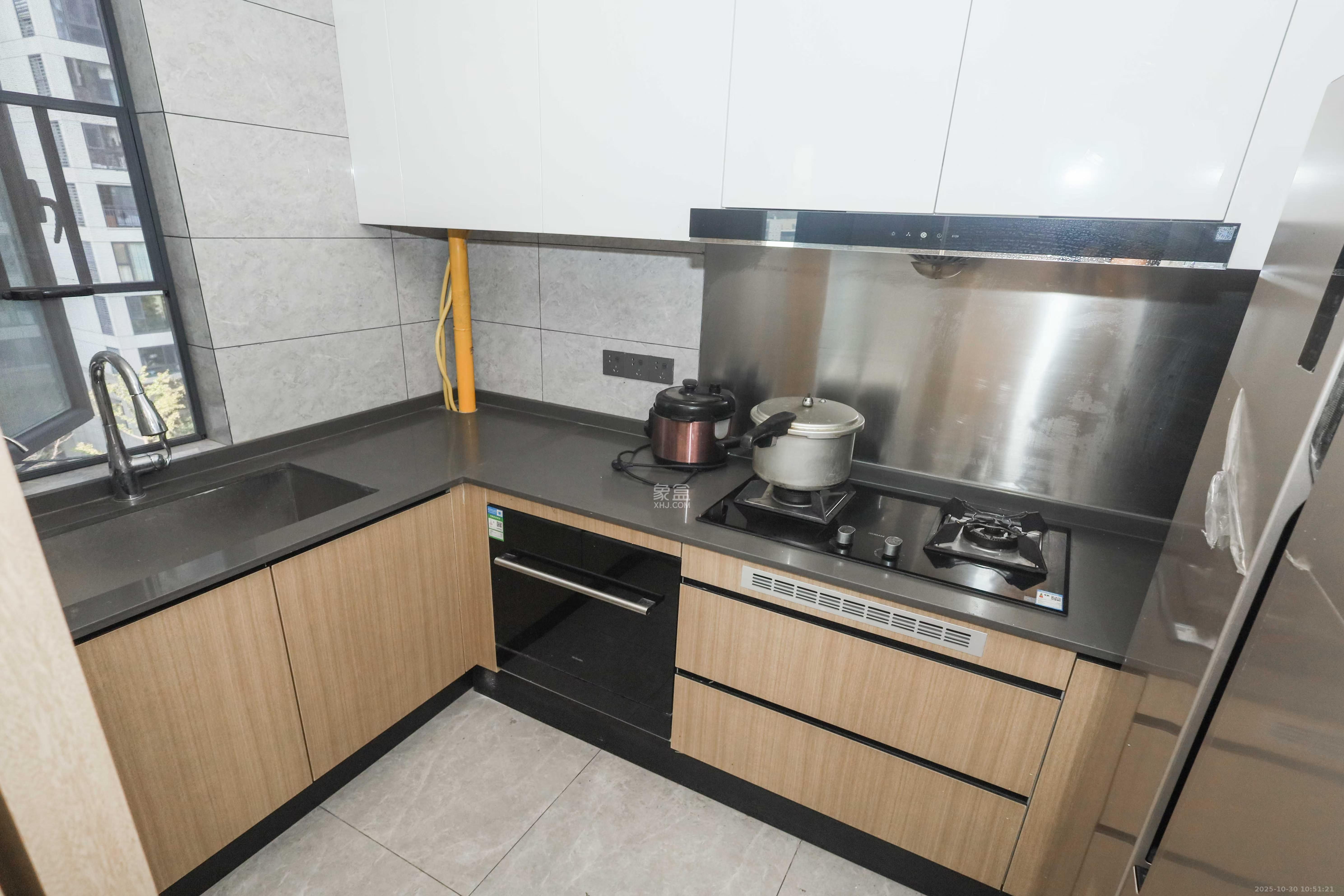 爱家当代境  4室2厅2卫    3500.0元/月 爱家当代境  4室2厅2卫    3500.0元/月室内图