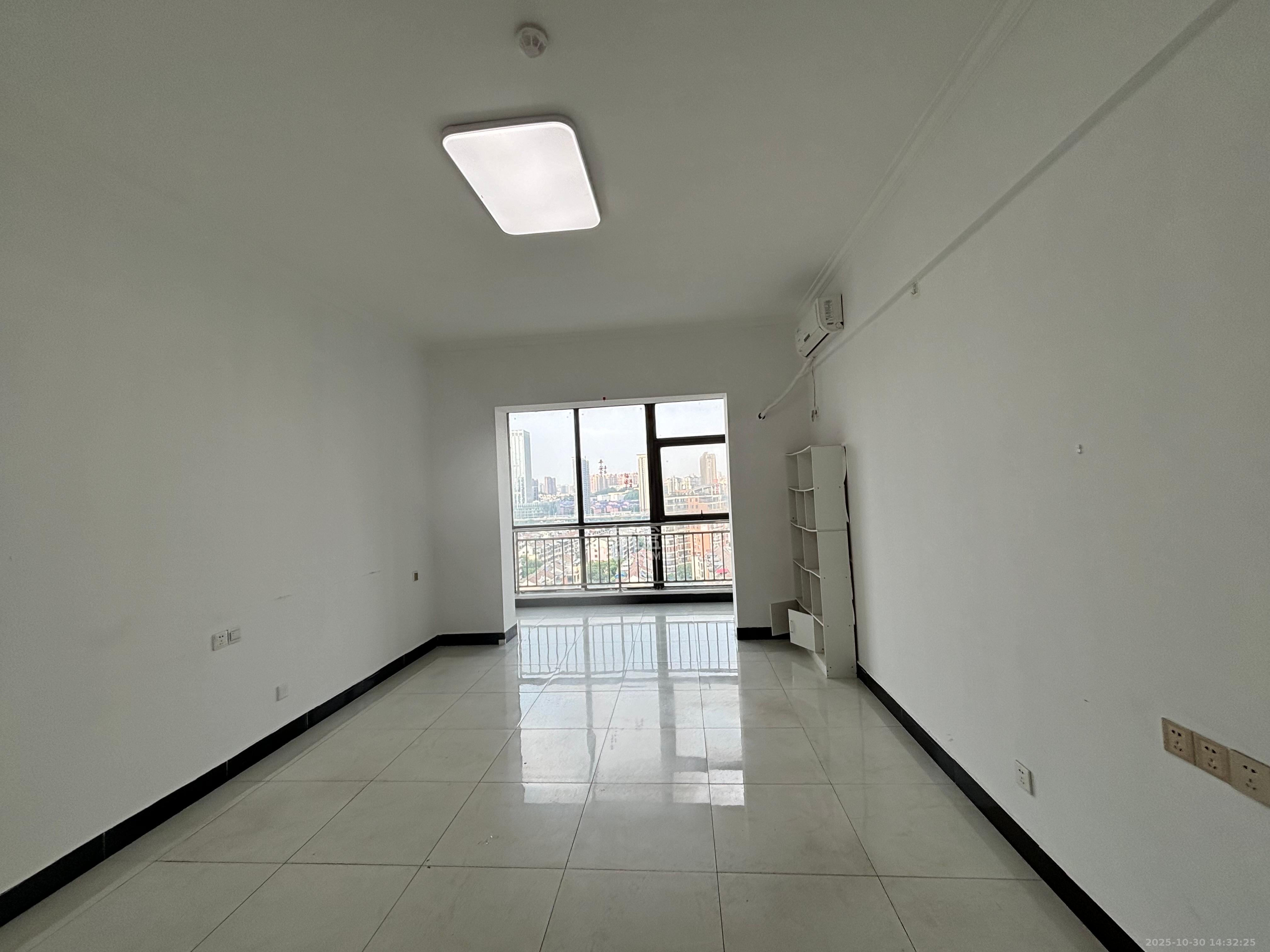 乐尚城  1室1厅1卫    1400.0元/月室内图