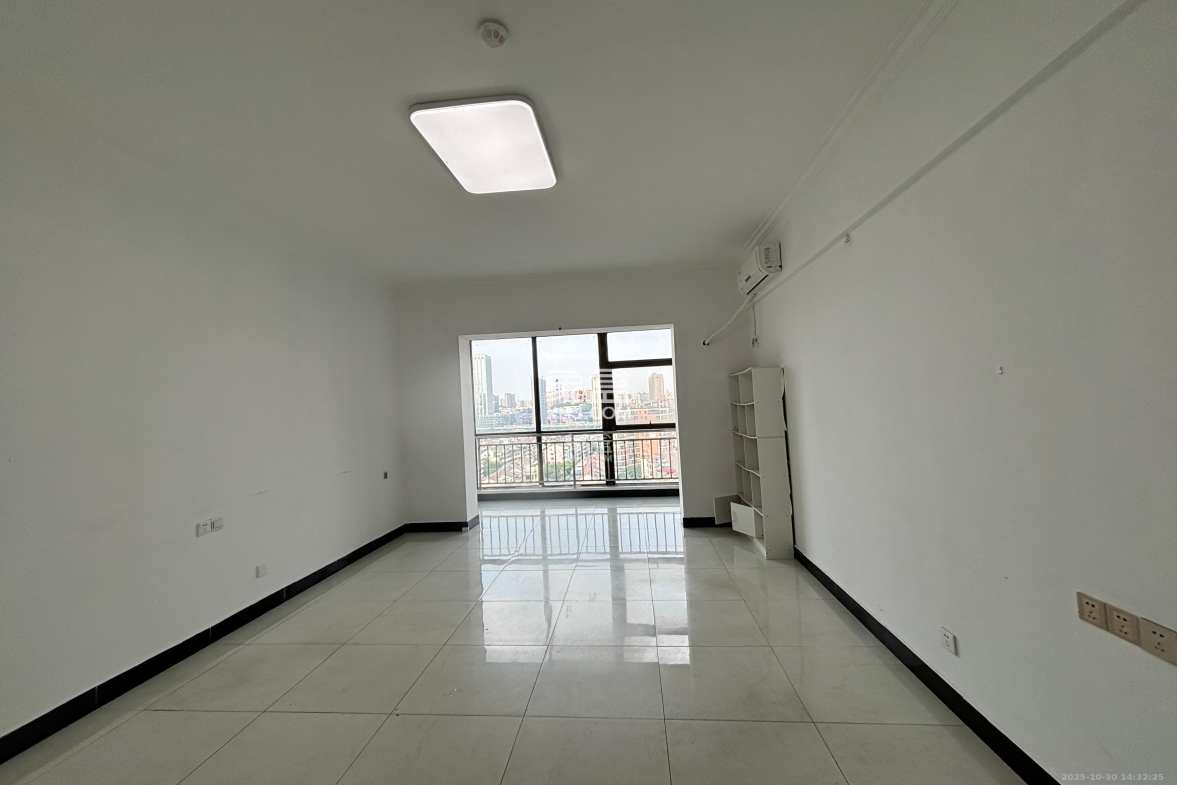 乐尚城 1室1厅1卫 1400.0元/月 乐尚城 1室1厅1卫 1400.0元/月室内图