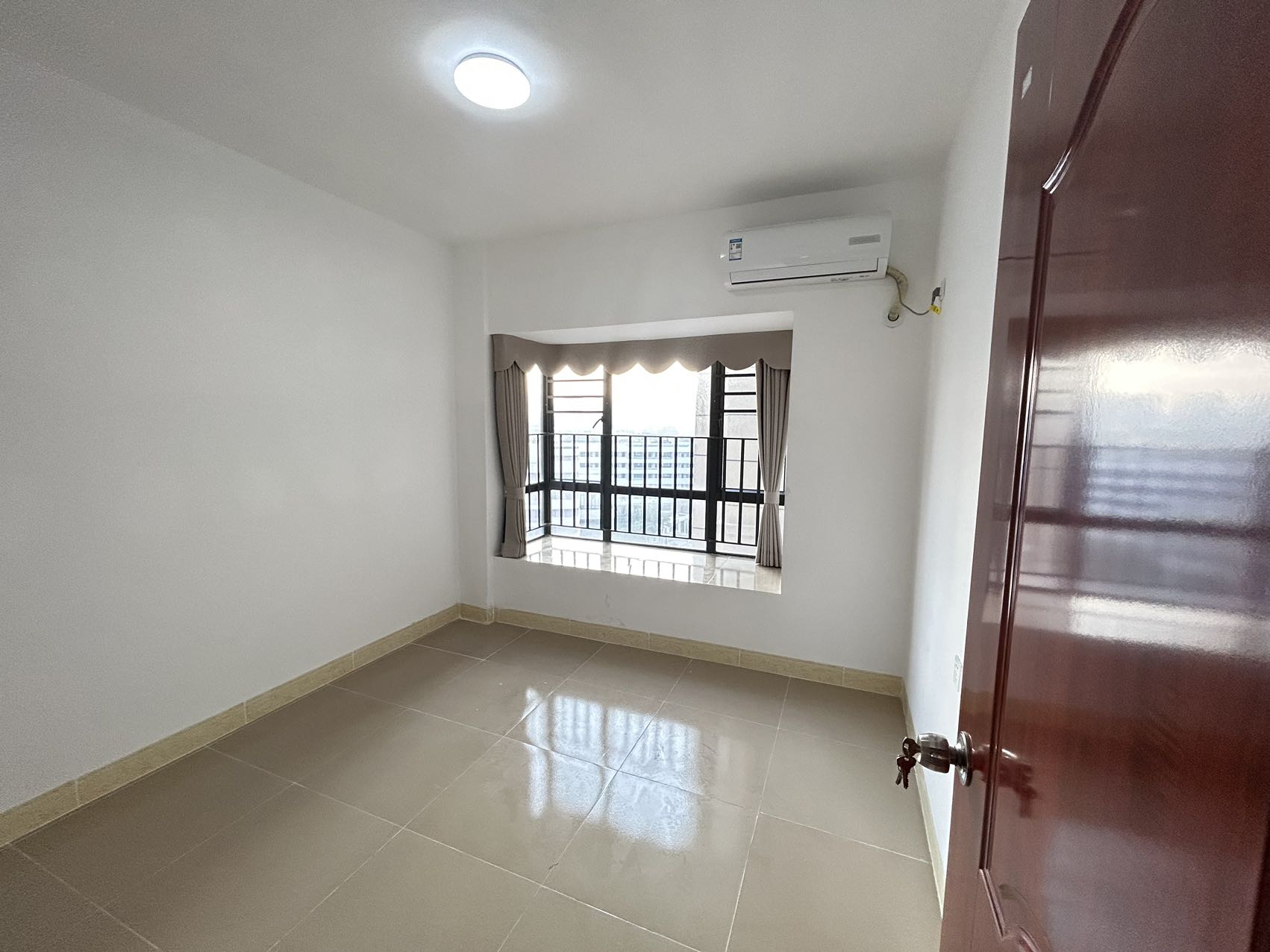 天德园  4室2厅2卫    3200.0元/月室内图