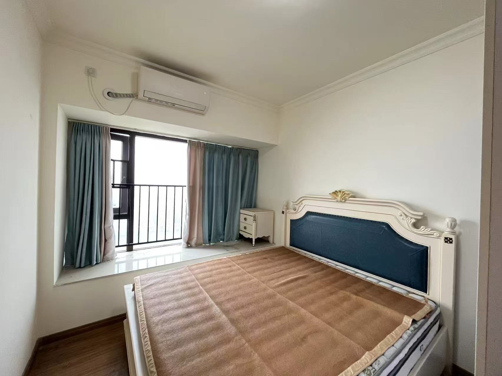 华耀碧桂园十里江湾誉峯 3室0厅0卫 2500.0元/月 华耀碧桂园十里江湾誉峯 3室0厅0卫 2500.0元/月室内图