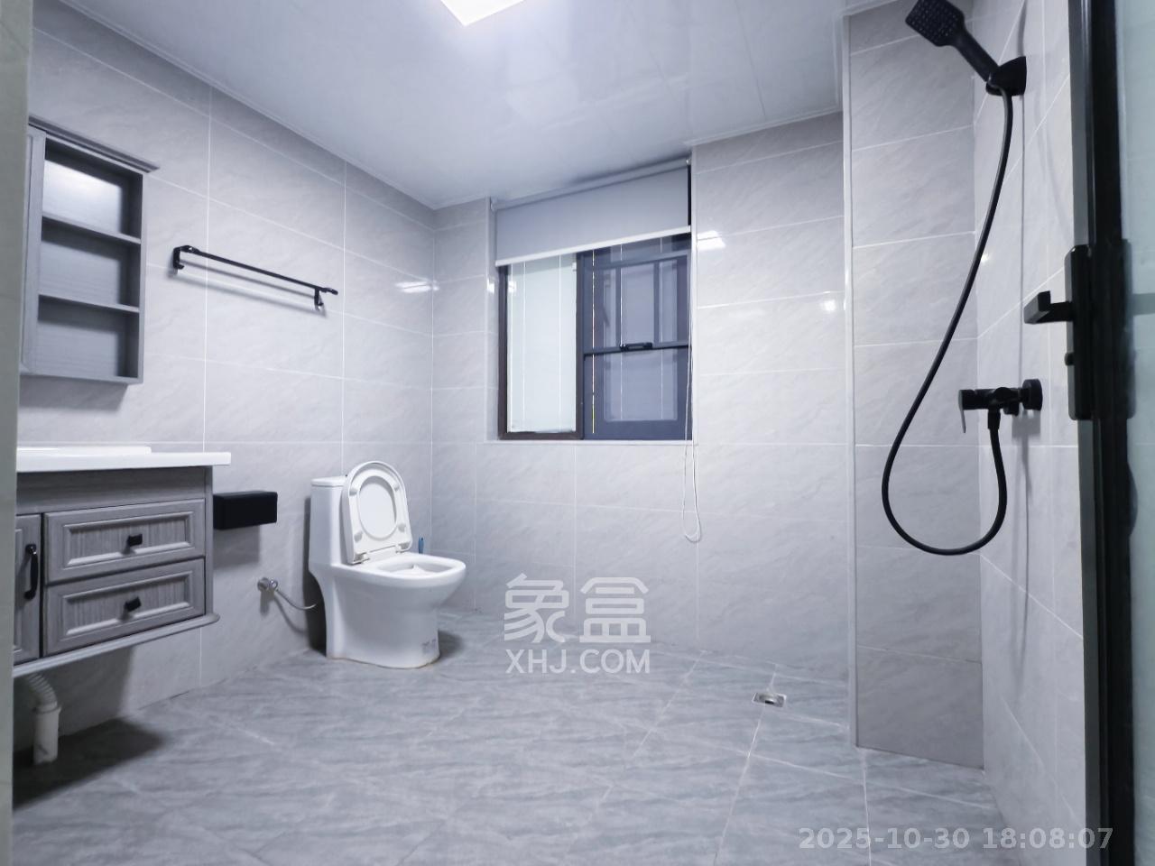 天一康园(湖南电力科技园) 4室2厅2卫 3800.0元/月 天一康园(湖南电力科技园) 4室2厅2卫 3800.0元/月室内图