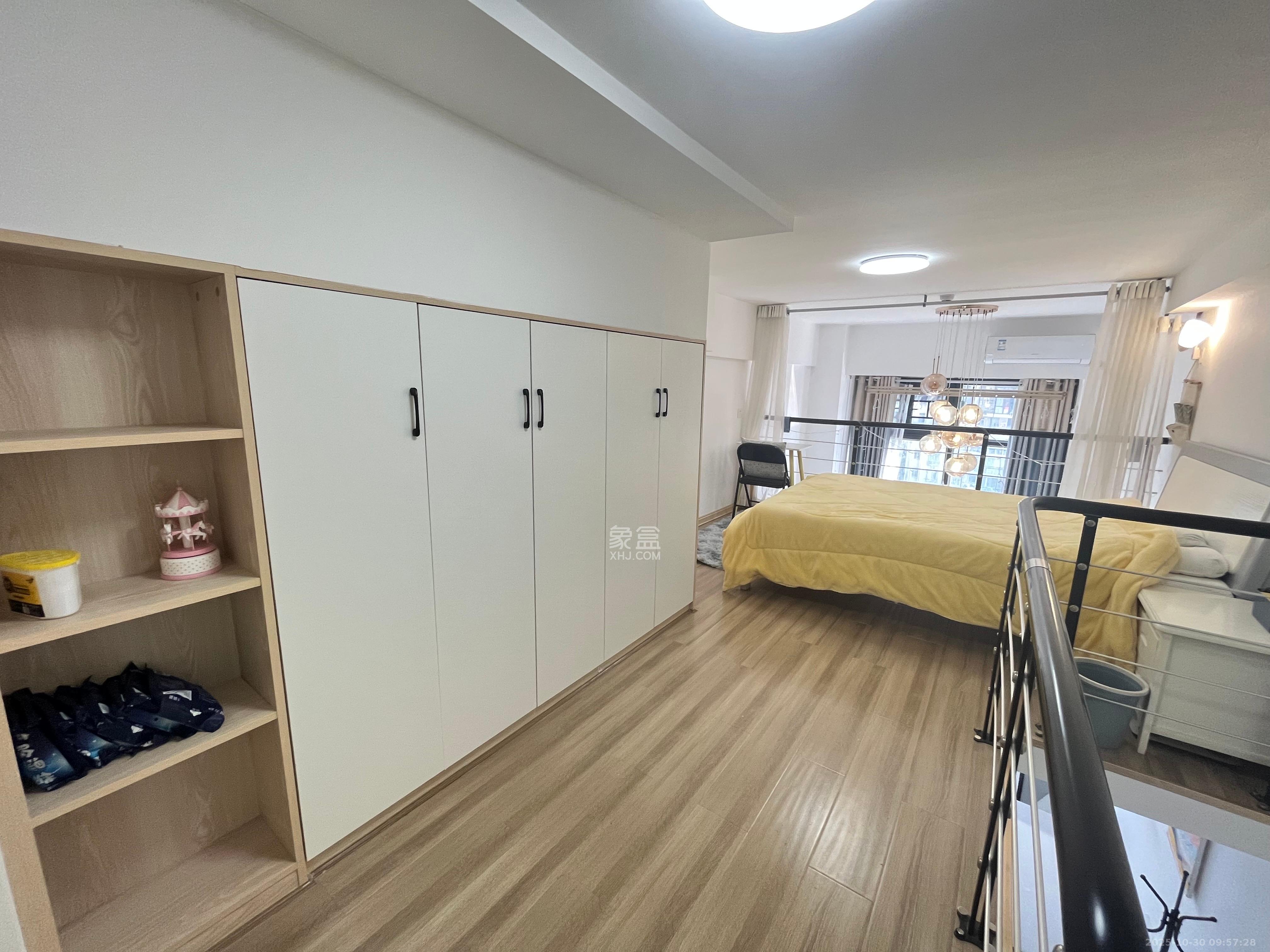 弘坤云寓  1室1厅1卫    2200.0元/月 弘坤云寓  1室1厅1卫    2200.0元/月室内图