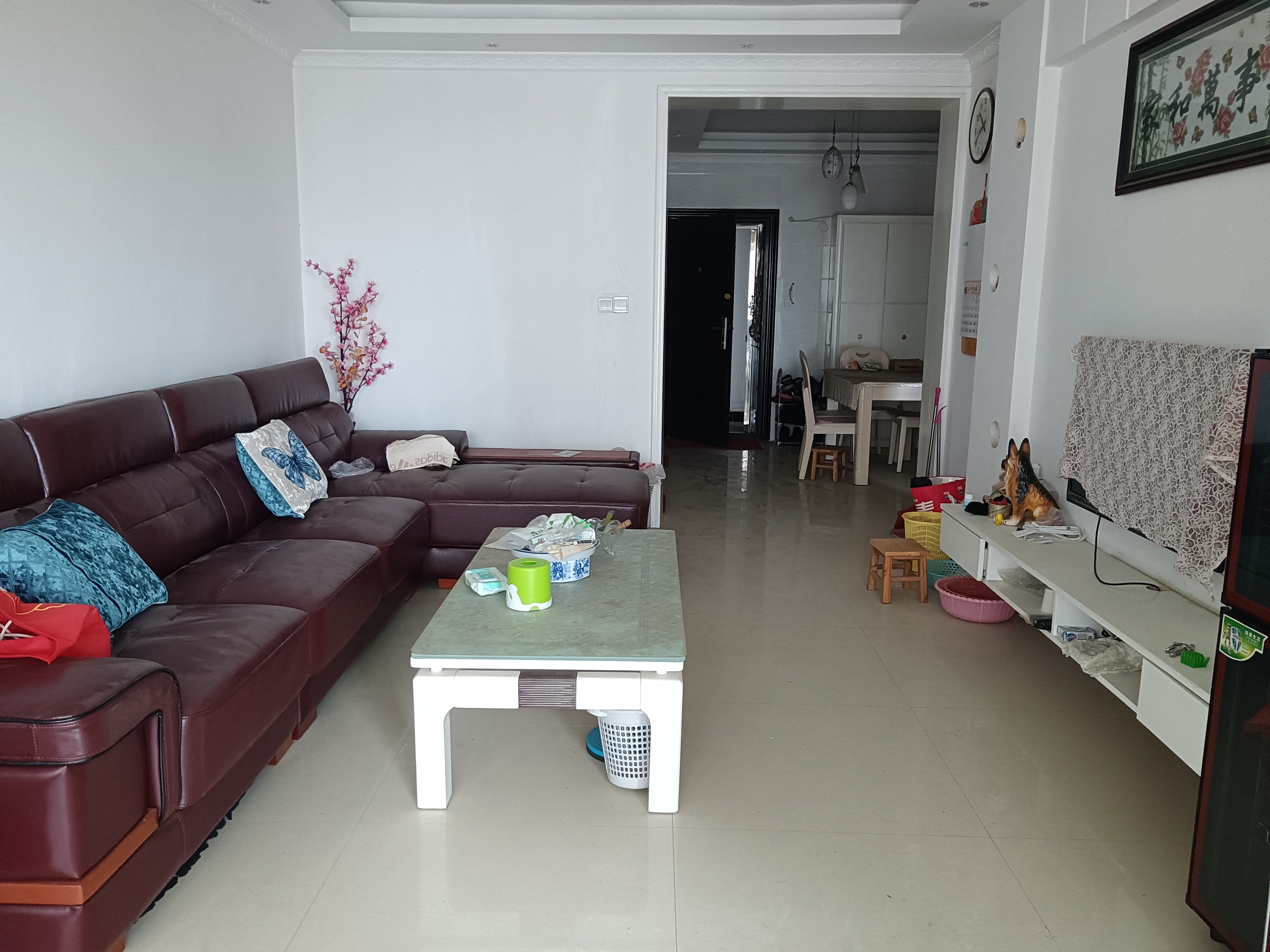 古城春天 2室2厅1卫 48.8万 古城春天 2室2厅1卫 48.8万客厅