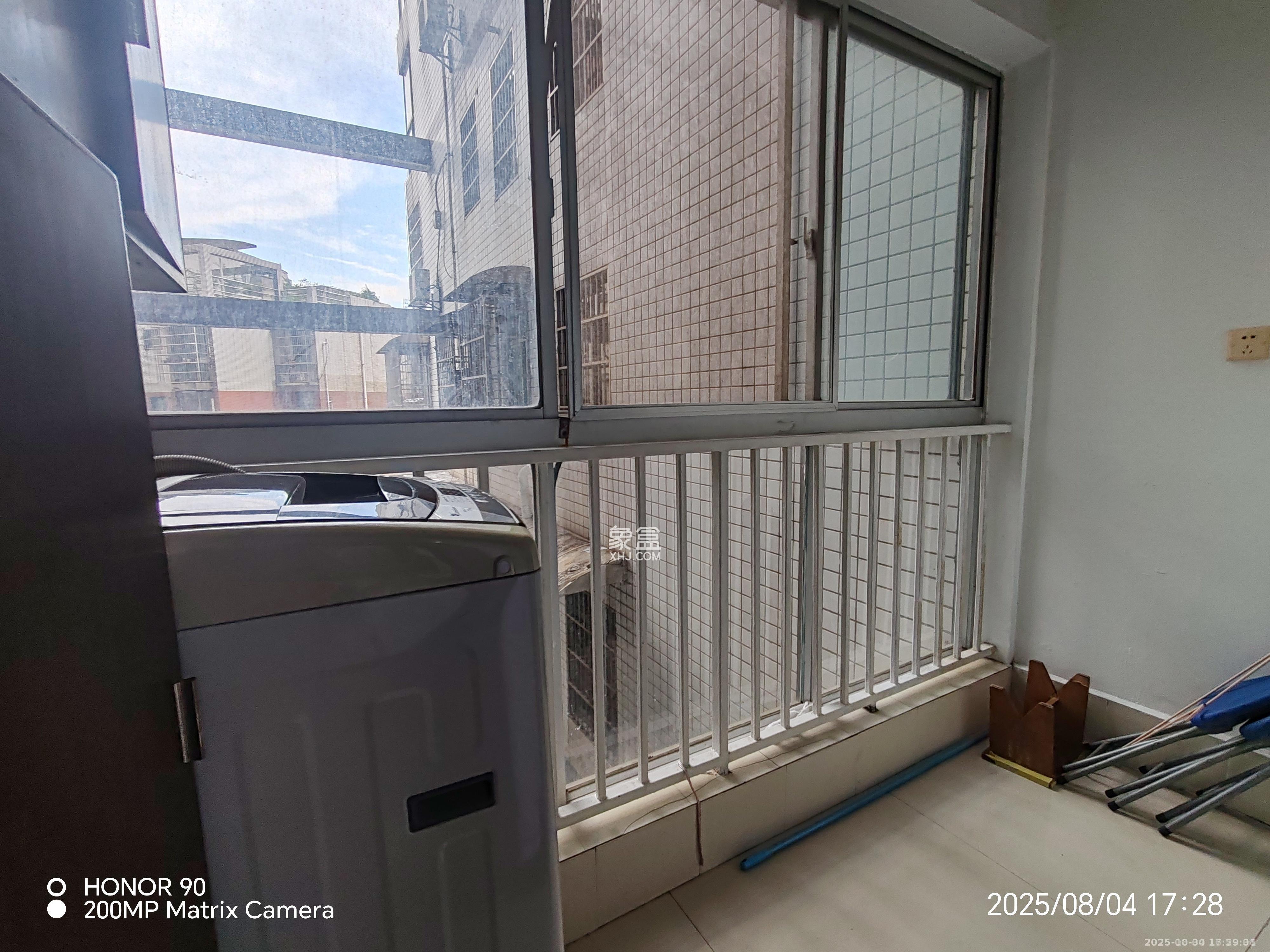 东方新世界  2室1厅1卫    2000.0元/月室内图