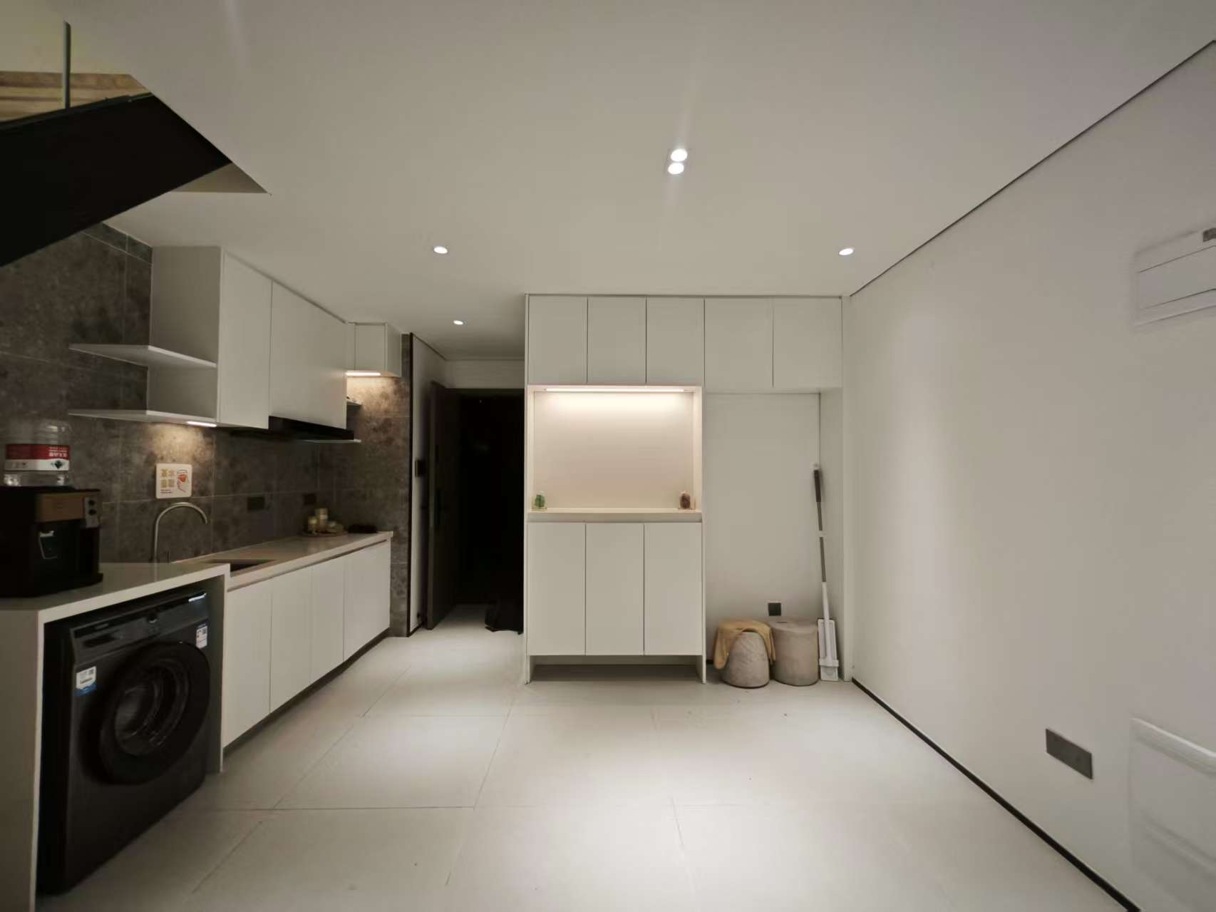 海航豪庭南苑  1室1厅2卫    2600.0元/月室内图