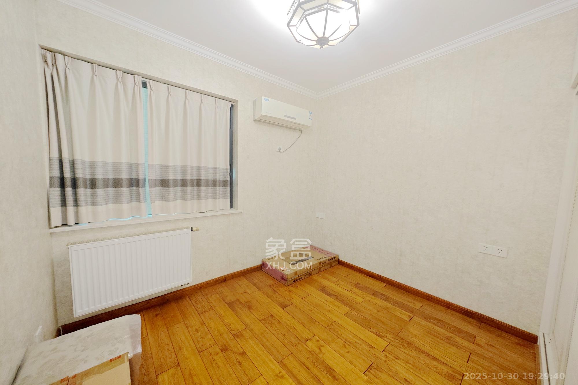 新城新世界一二三期  2室1厅1卫    98.0万卧室