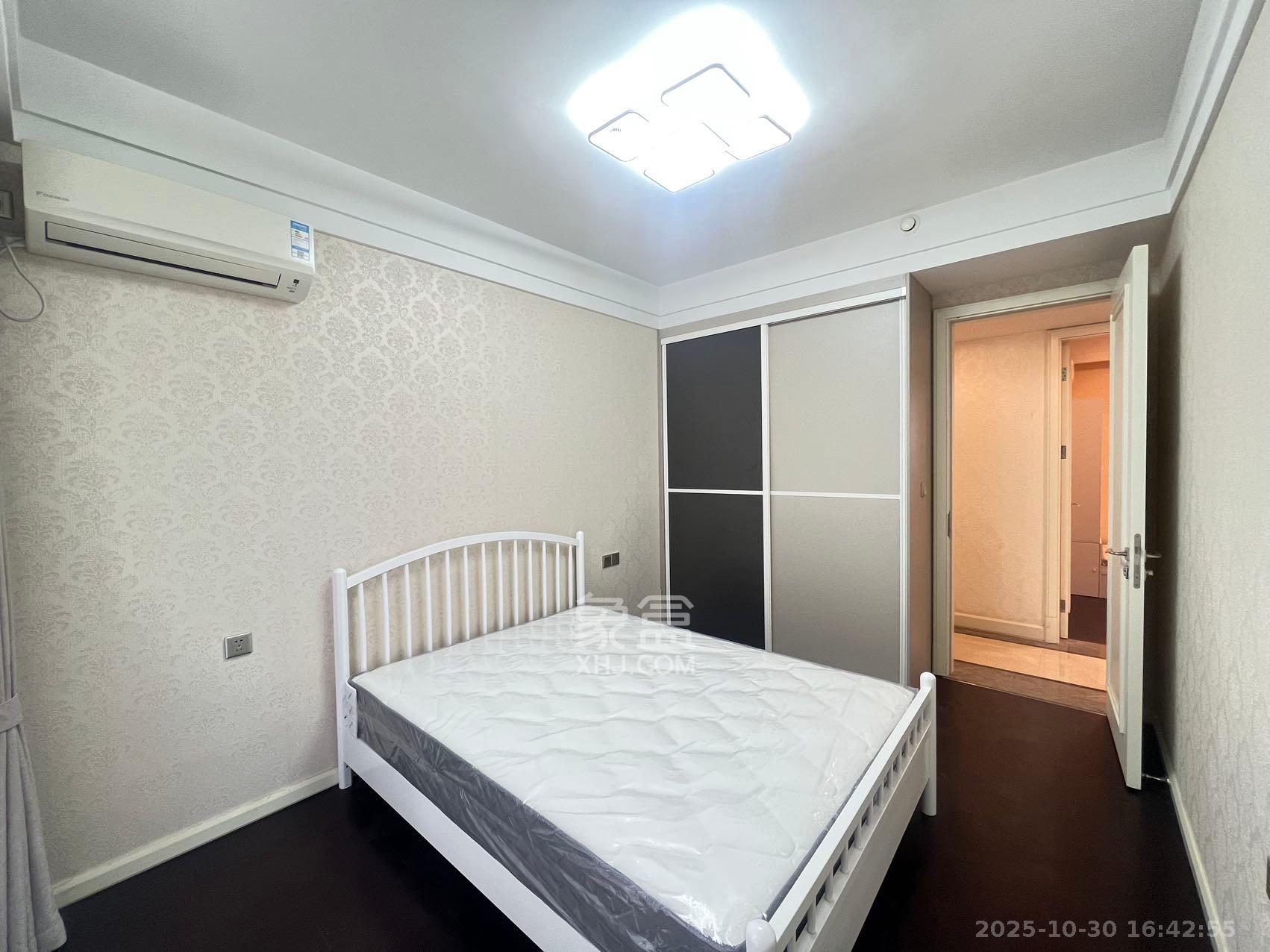 梅溪湖金茂府（金茂广场）（金茂览秀城）  3室2厅2卫    4200.0元/月室内图