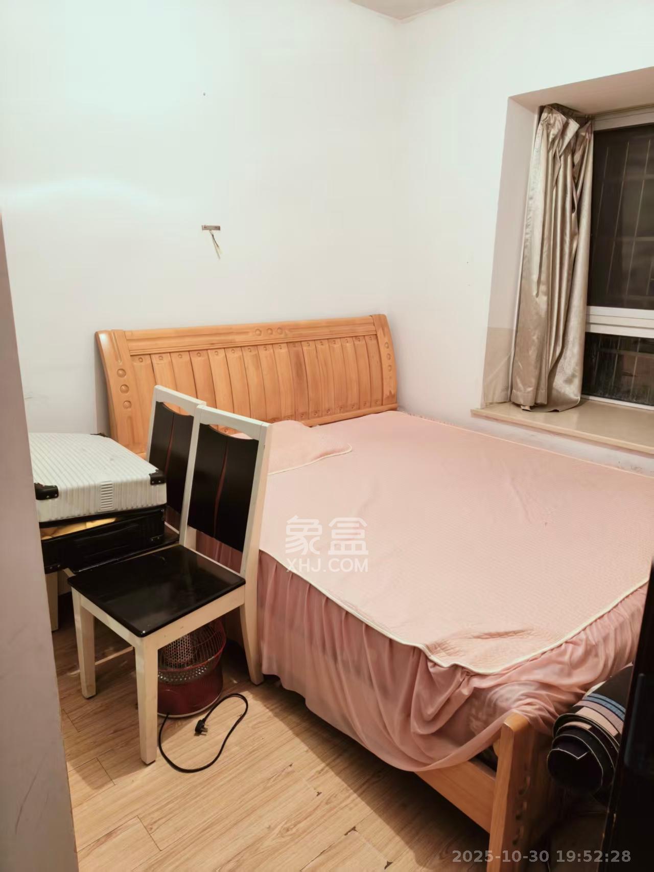 鑫天山城明珠  2室2厅1卫    1000.0元/月 鑫天山城明珠  2室2厅1卫    1000.0元/月室内图