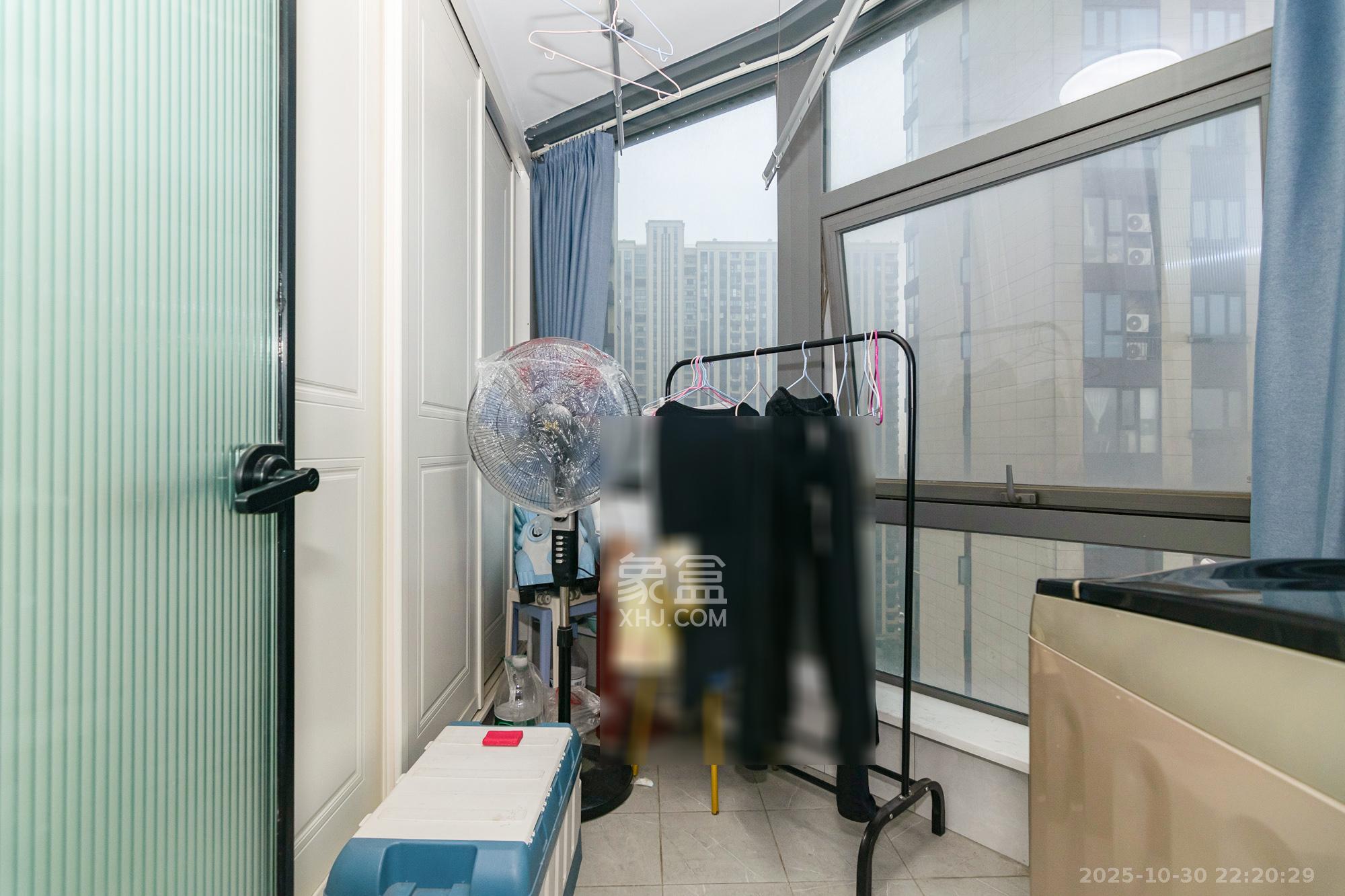 正荣财富中心  1室1厅1卫    38.0万阳台