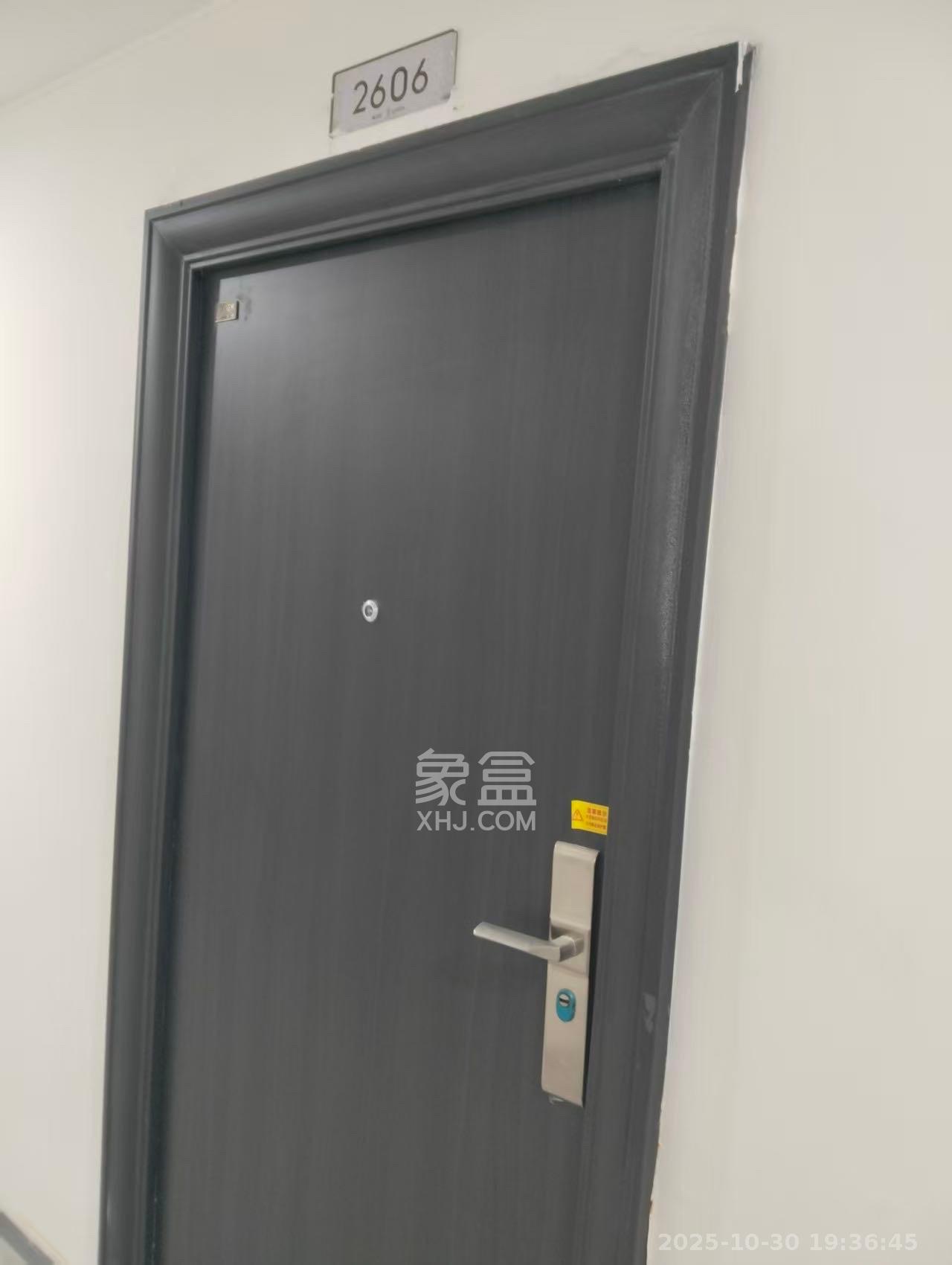 绿地商务广场  1室0厅0卫    1100.0元/月室内图