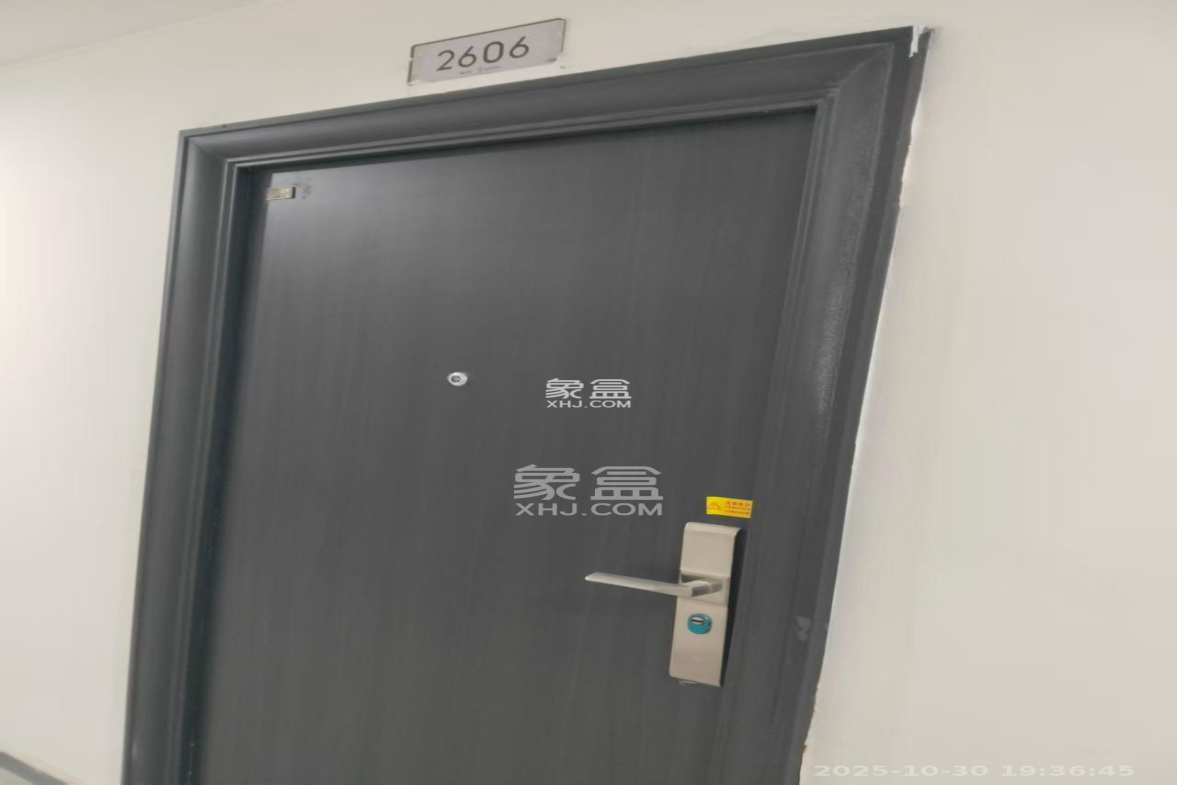 绿地商务广场 1室0厅0卫 1100.0元/月 绿地商务广场 1室0厅0卫 1100.0元/月室内图