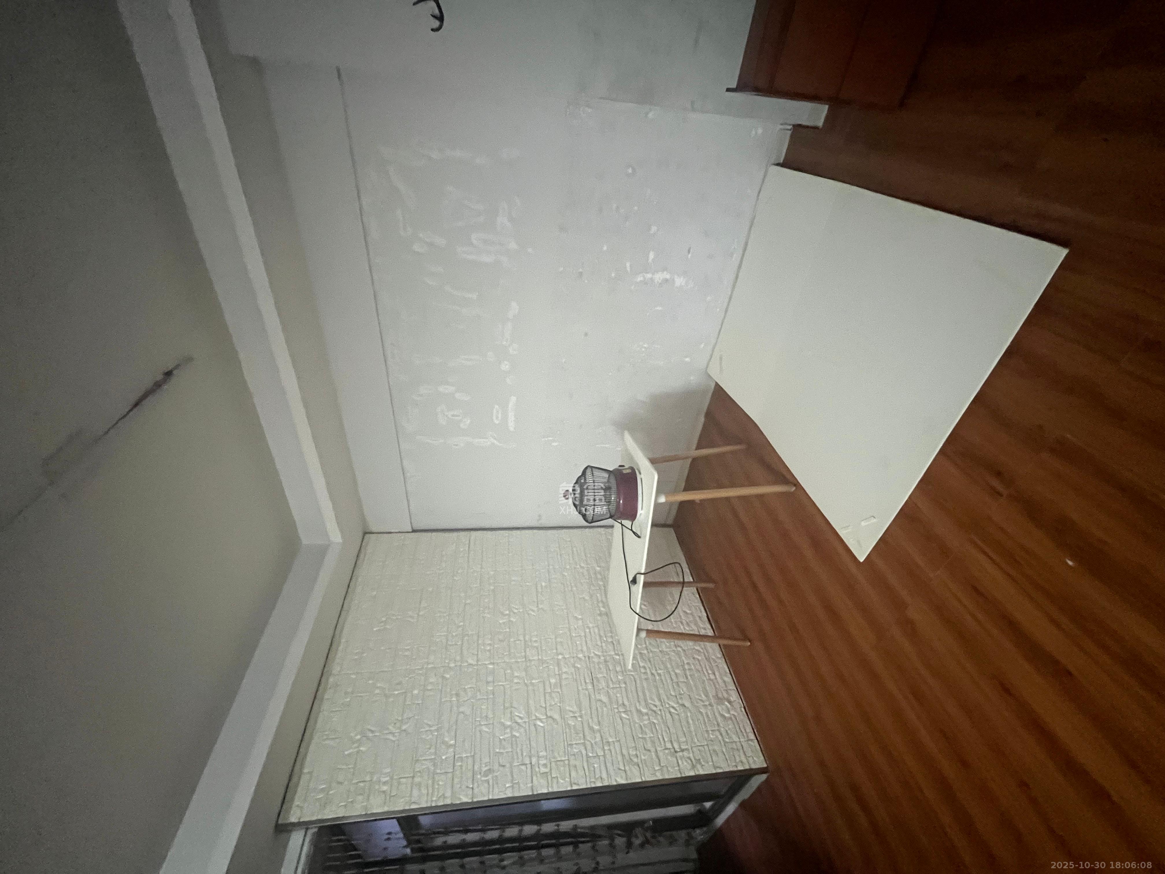 云鼎公馆  1室1厅1卫    1600.0元/月室内图