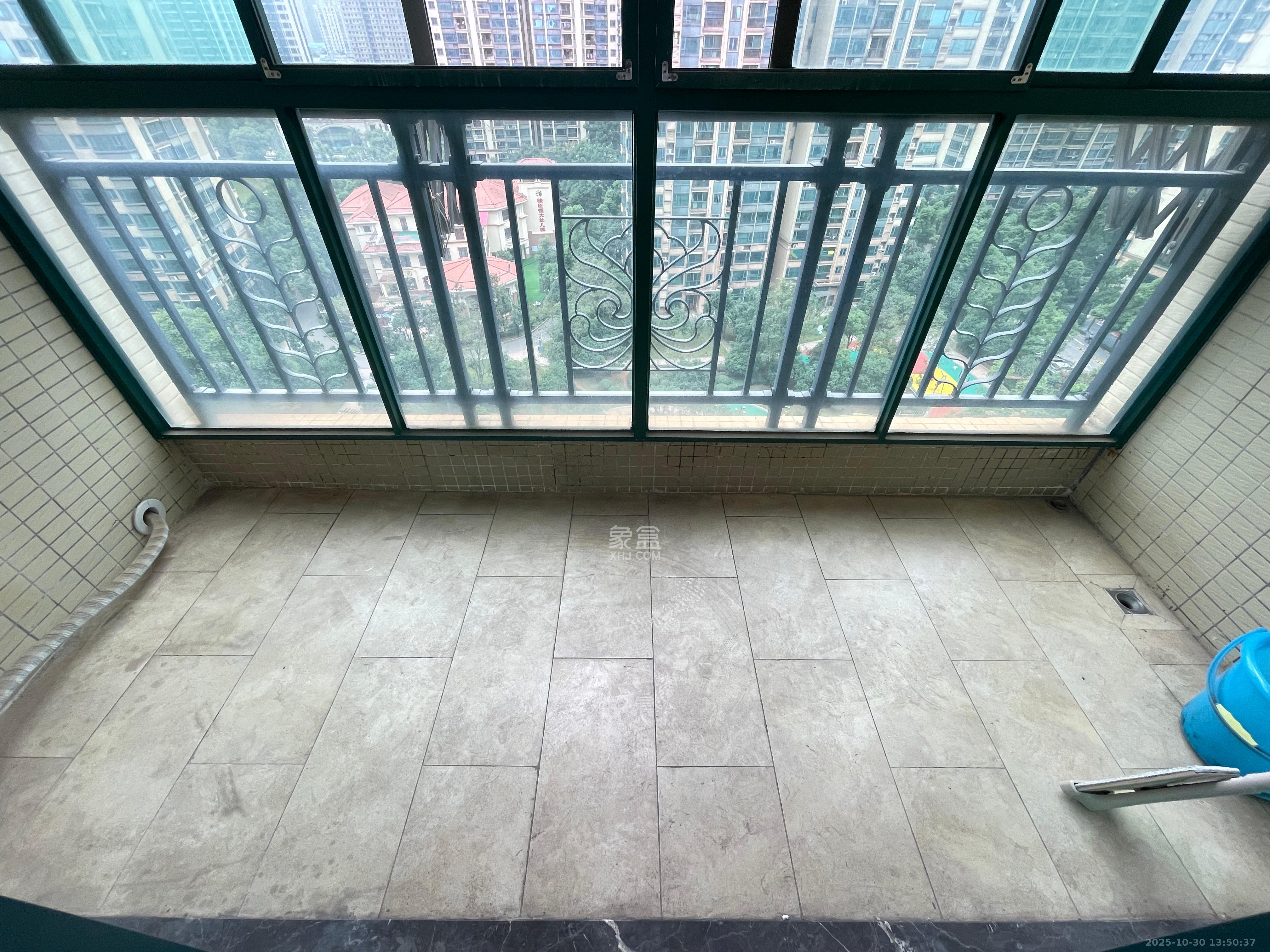 恒大名都  2室2厅1卫    1600.0元/月 恒大名都  2室2厅1卫    1600.0元/月室内图