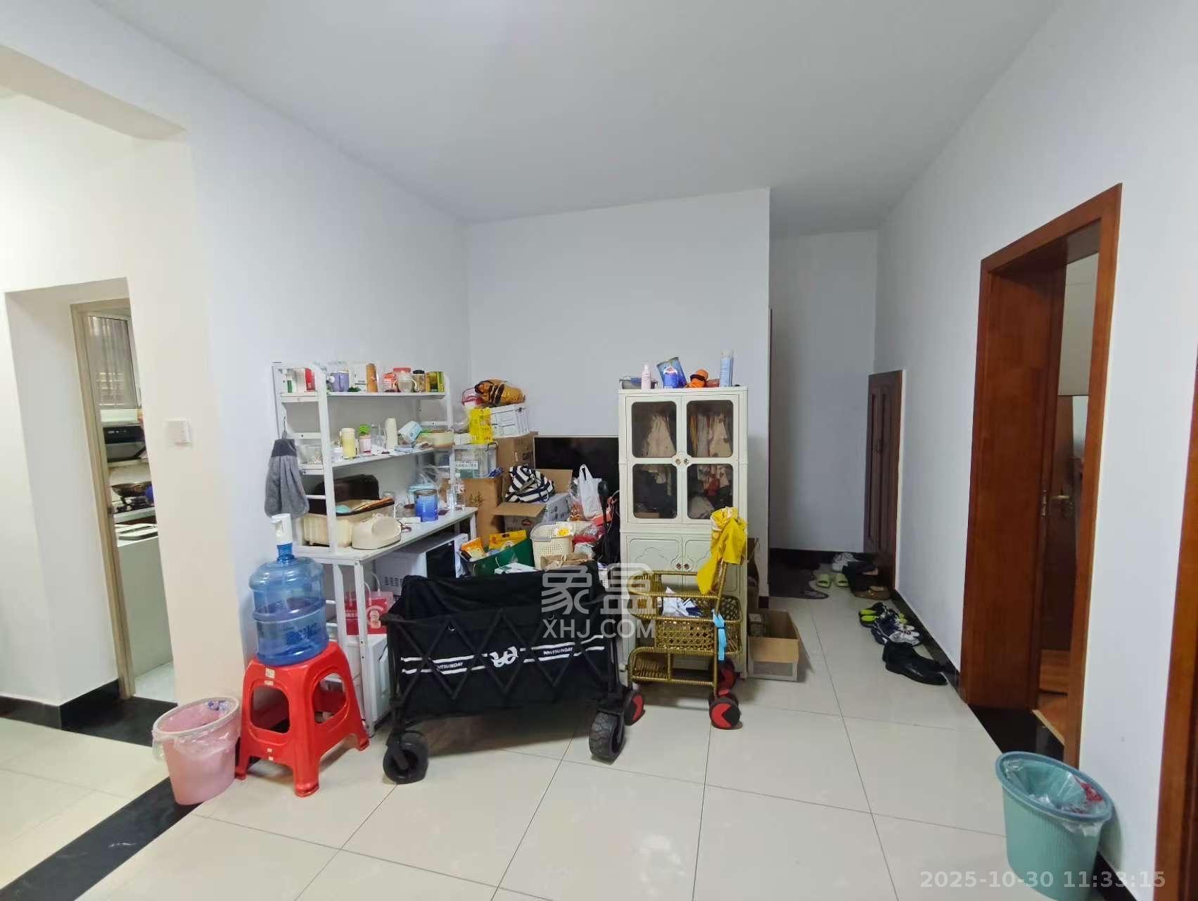 东瓜山二村  2室1厅1卫    1800.0元/月 东瓜山二村  2室1厅1卫    1800.0元/月室内图