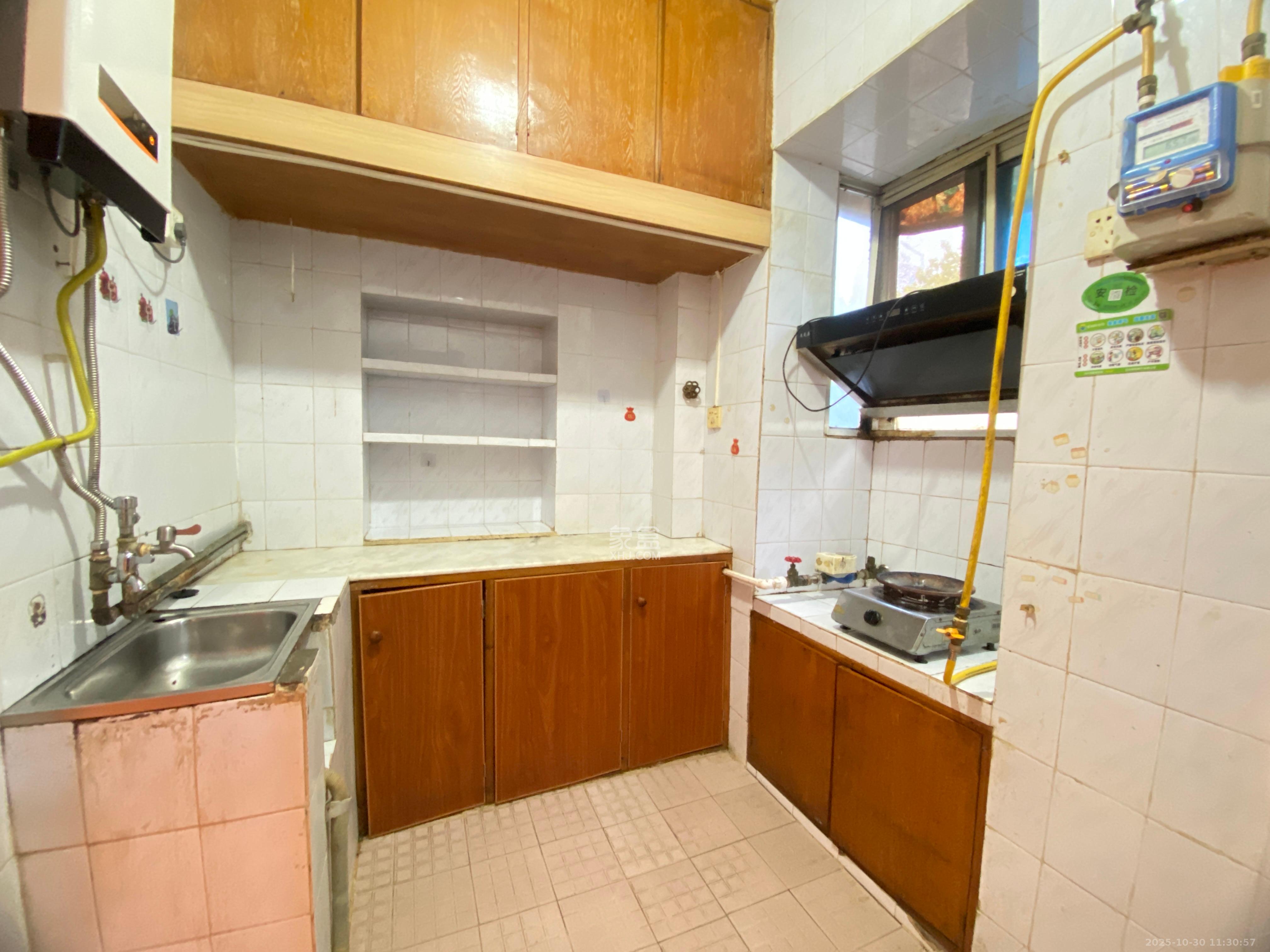 省儿童医院单位宿舍  3室1厅1卫    1800.0元/月室内图