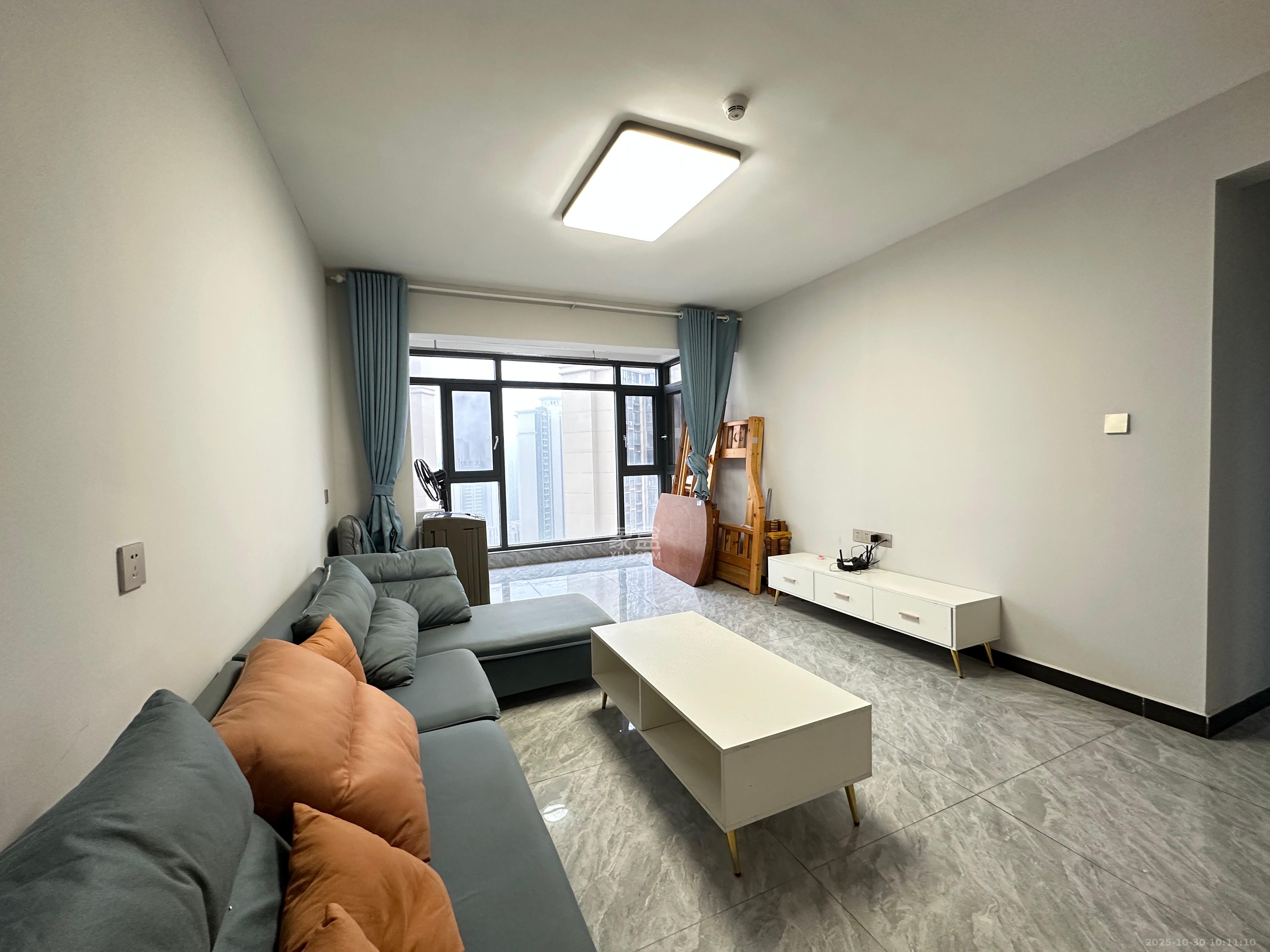 振业城三期 4室2厅2卫 3100.0元/月 振业城三期 4室2厅2卫 3100.0元/月室内图