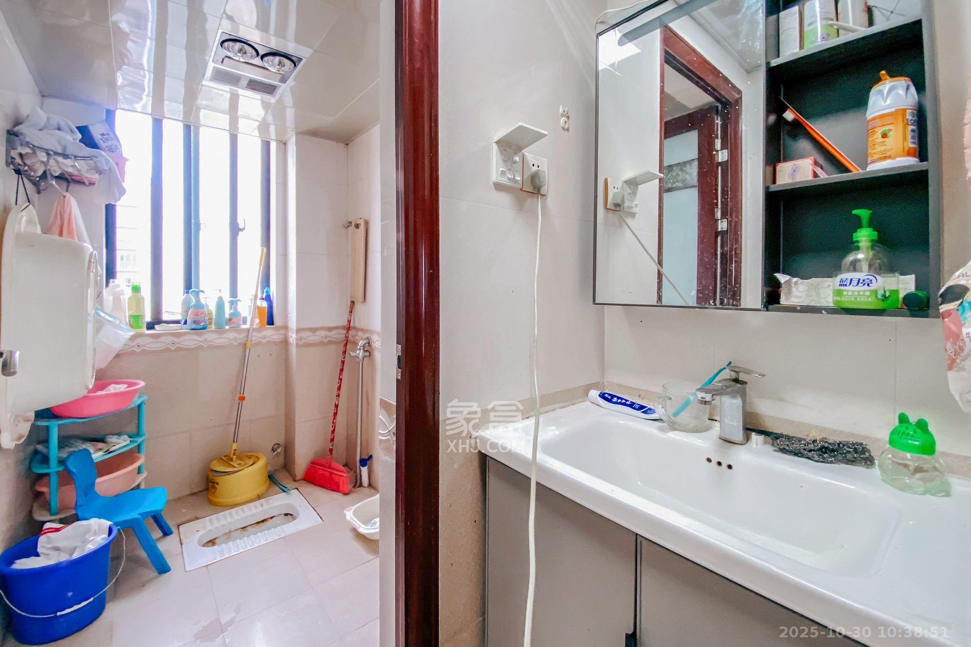 金麓国际  3室1厅1卫    2800.0元/月室内图