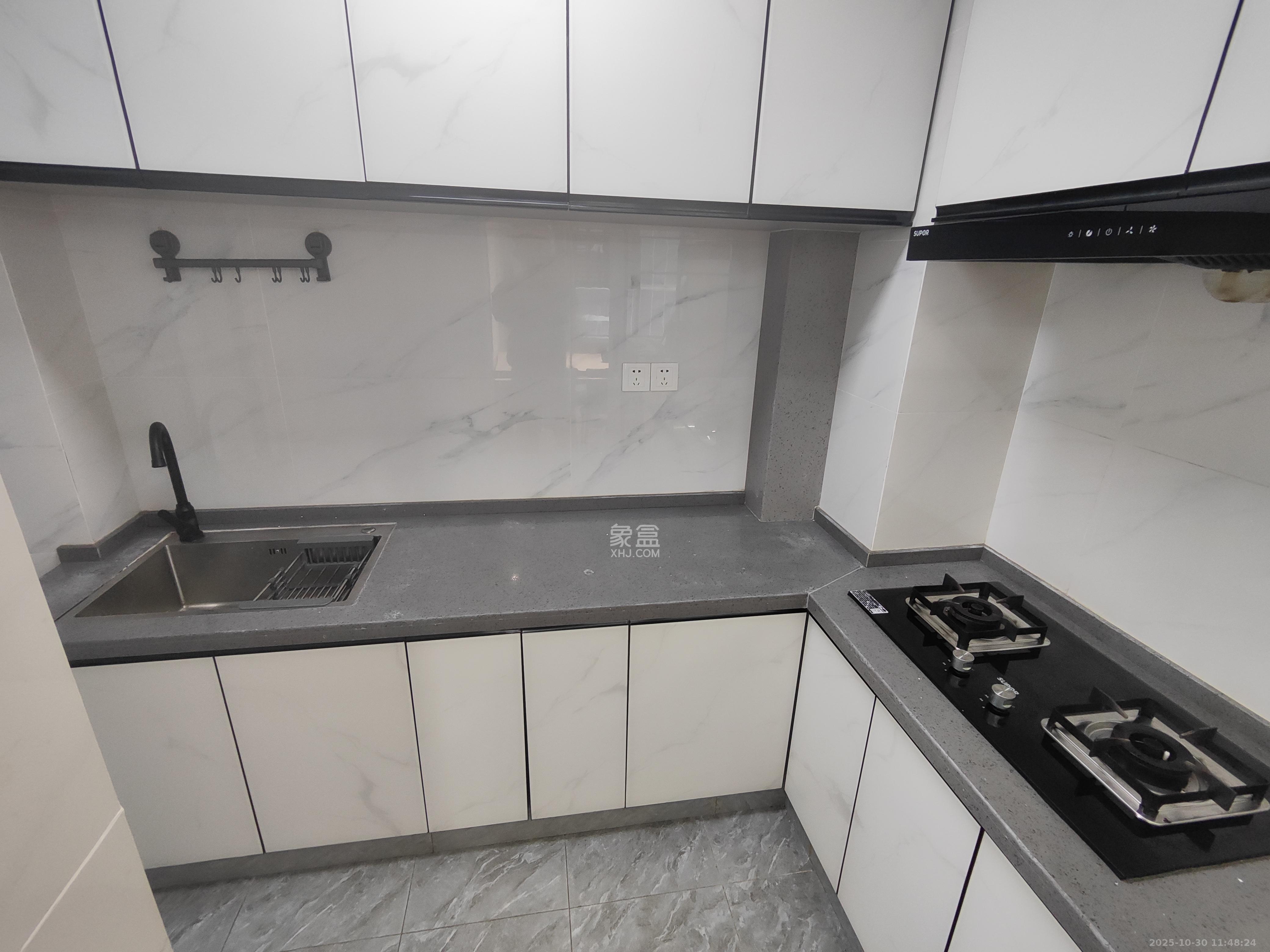 天健城  2室1厅1卫    3500.0元/月 天健城  2室1厅1卫    3500.0元/月室内图