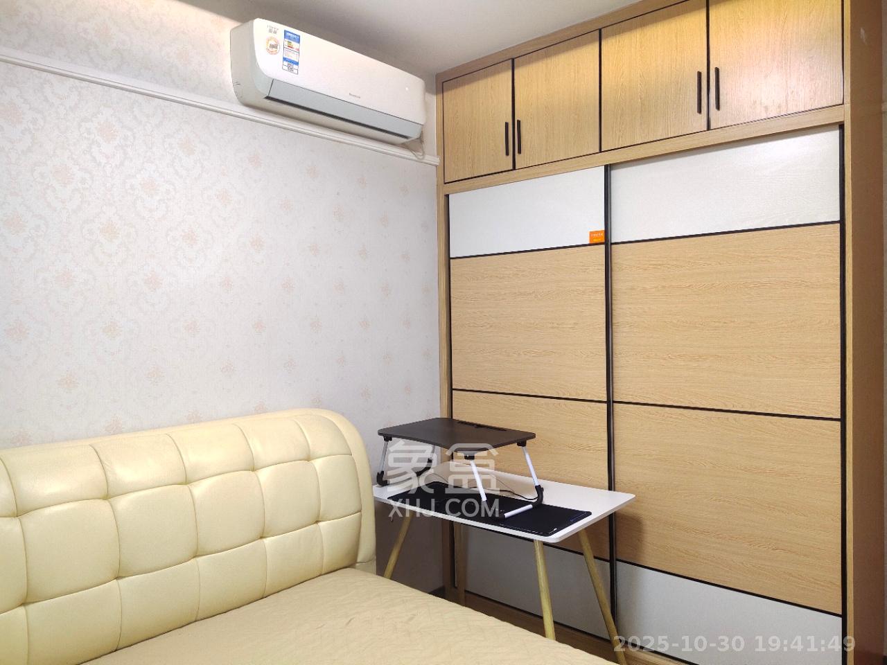 万科魅力之城非凡里 3室2厅2卫 2400.0元/月 万科魅力之城非凡里 3室2厅2卫 2400.0元/月室内图