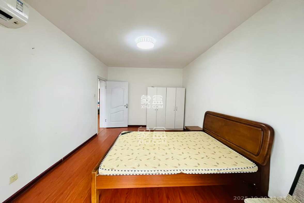 克拉美丽山庄(晟领国际)  2室2厅1卫    2100.0元/月 克拉美丽山庄(晟领国际)  2室2厅1卫    2100.0元/月室内图