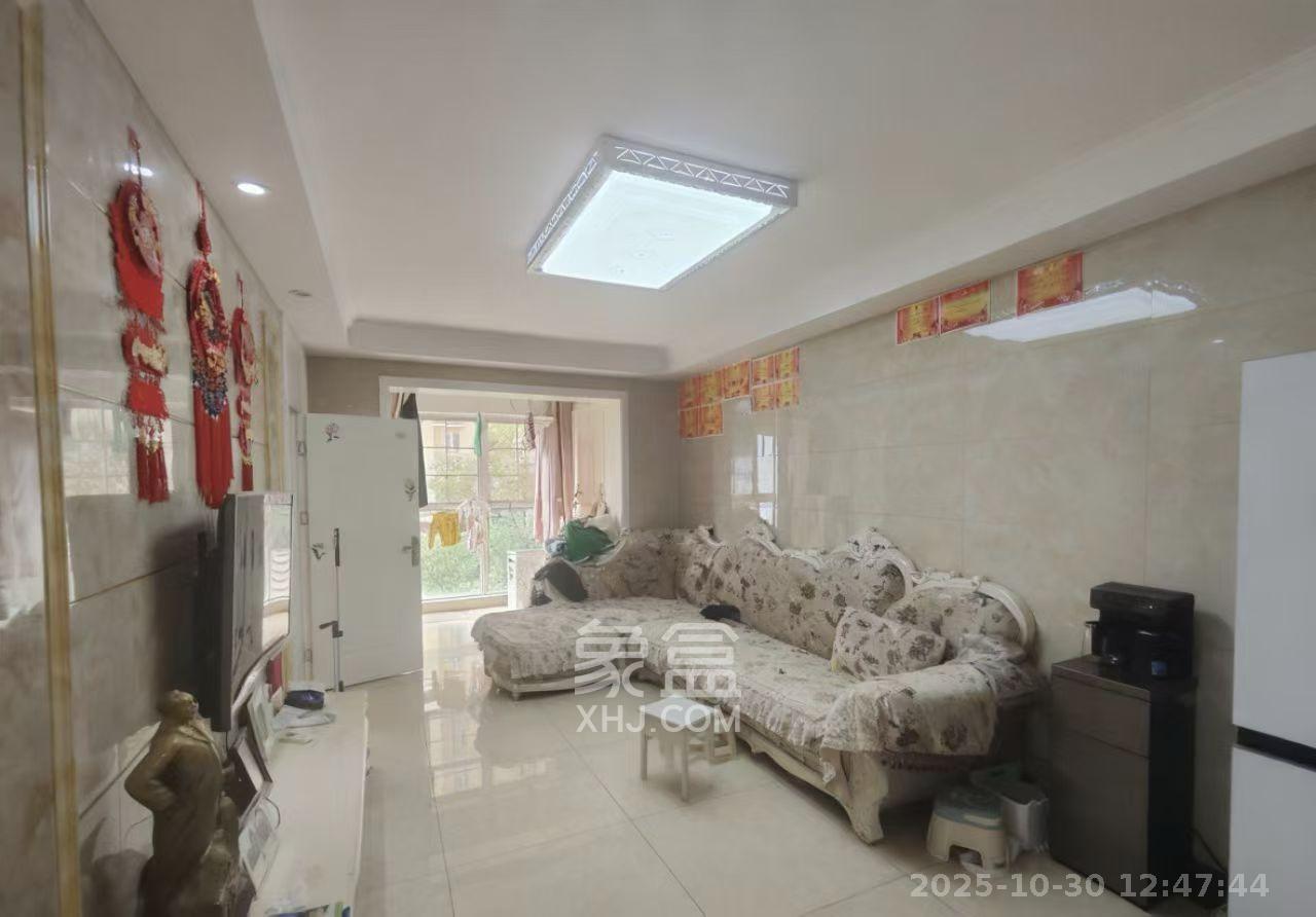 星沙五区  1室0厅0卫    1800.0元/月