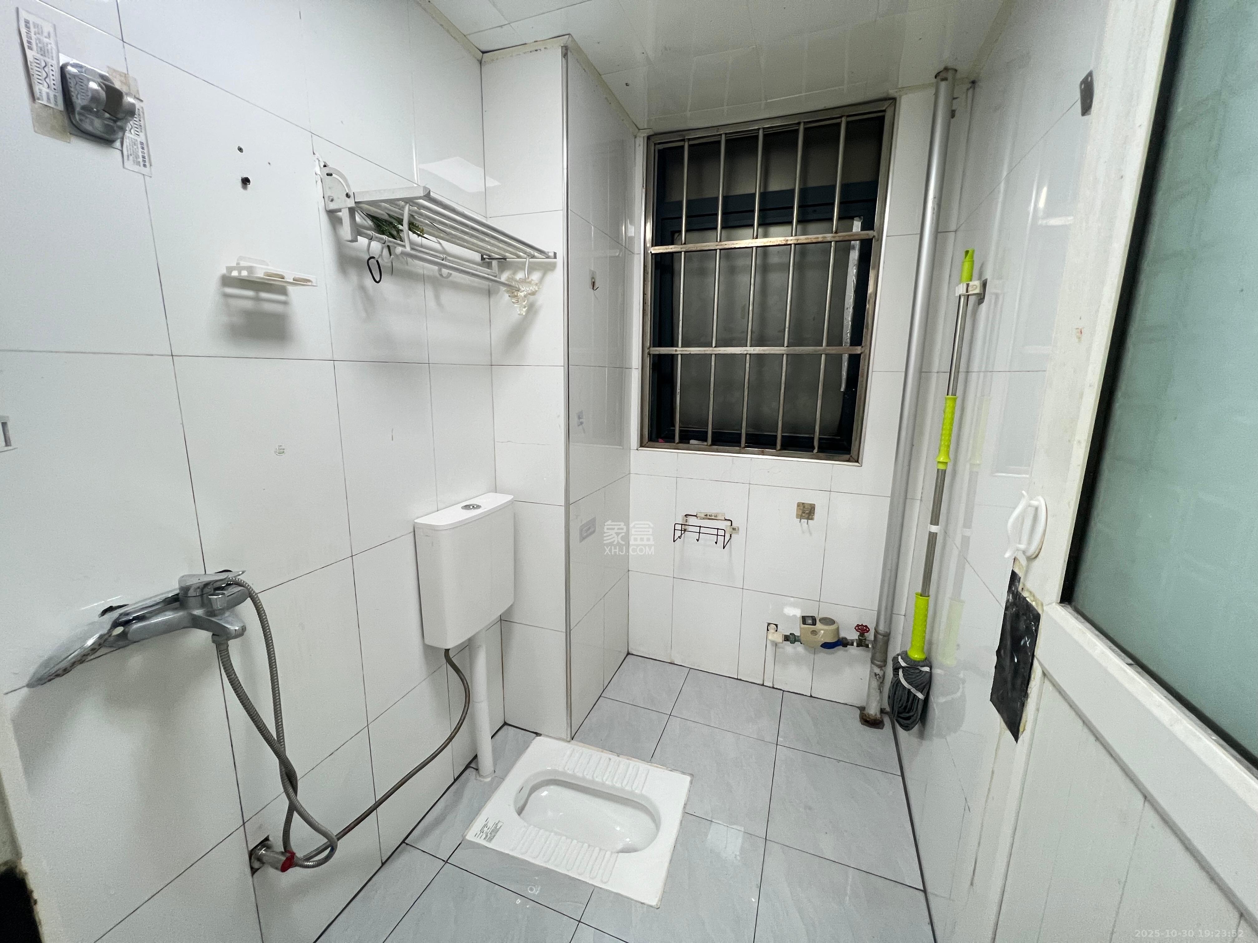 高升金典  1室1厅1卫    1800.0元/月室内图