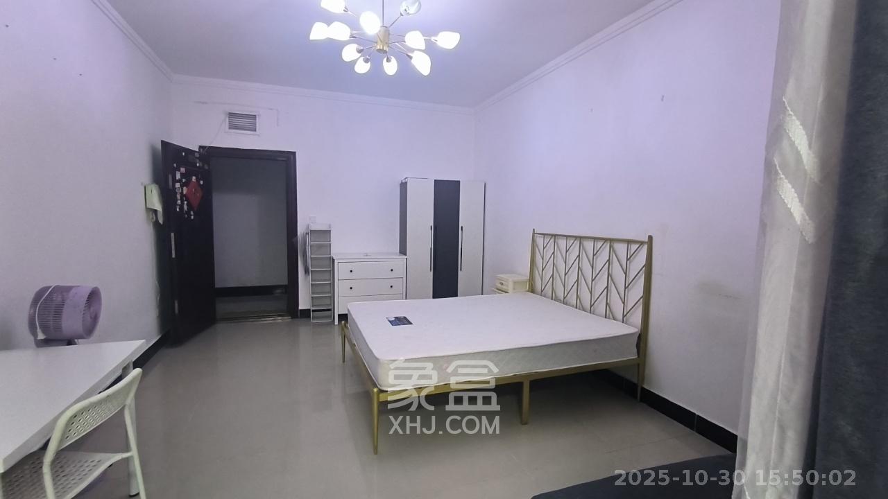 欧陆经典  1室1厅1卫    1980.0元/月 欧陆经典  1室1厅1卫    1980.0元/月室内图1