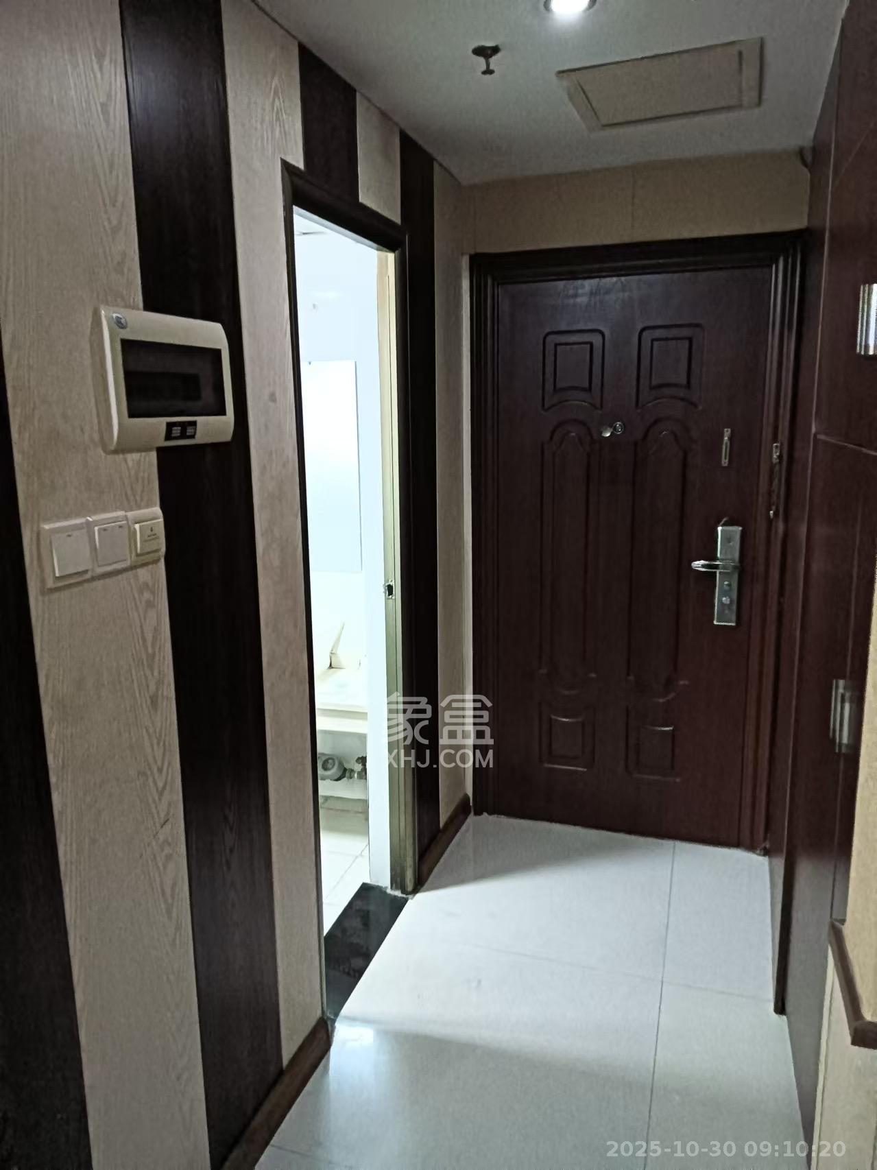 名富公寓 1室1厅1卫 1300.0元/月 名富公寓 1室1厅1卫 1300.0元/月室内图