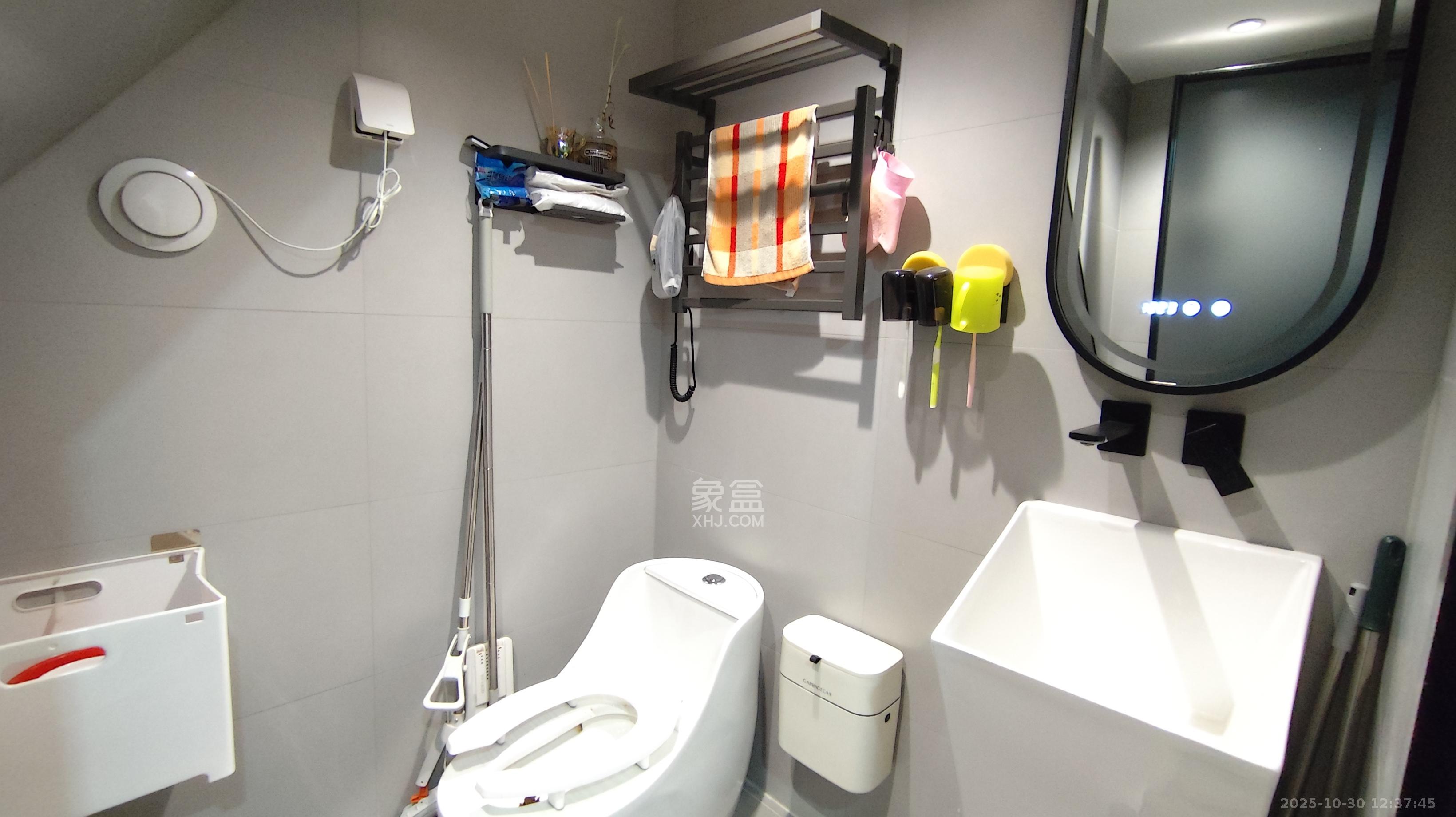 天鸿天府(天鸿中央大院) 1室0厅0卫 2100.0元/月 天鸿天府(天鸿中央大院) 1室0厅0卫 2100.0元/月室内图