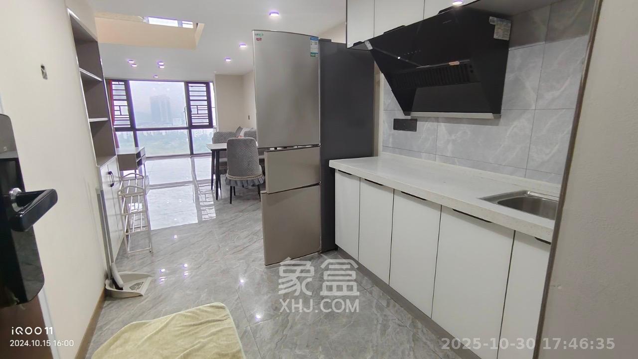 振业城三期  1室0厅0卫    2500.0元/月 振业城三期  1室0厅0卫    2500.0元/月室内图1