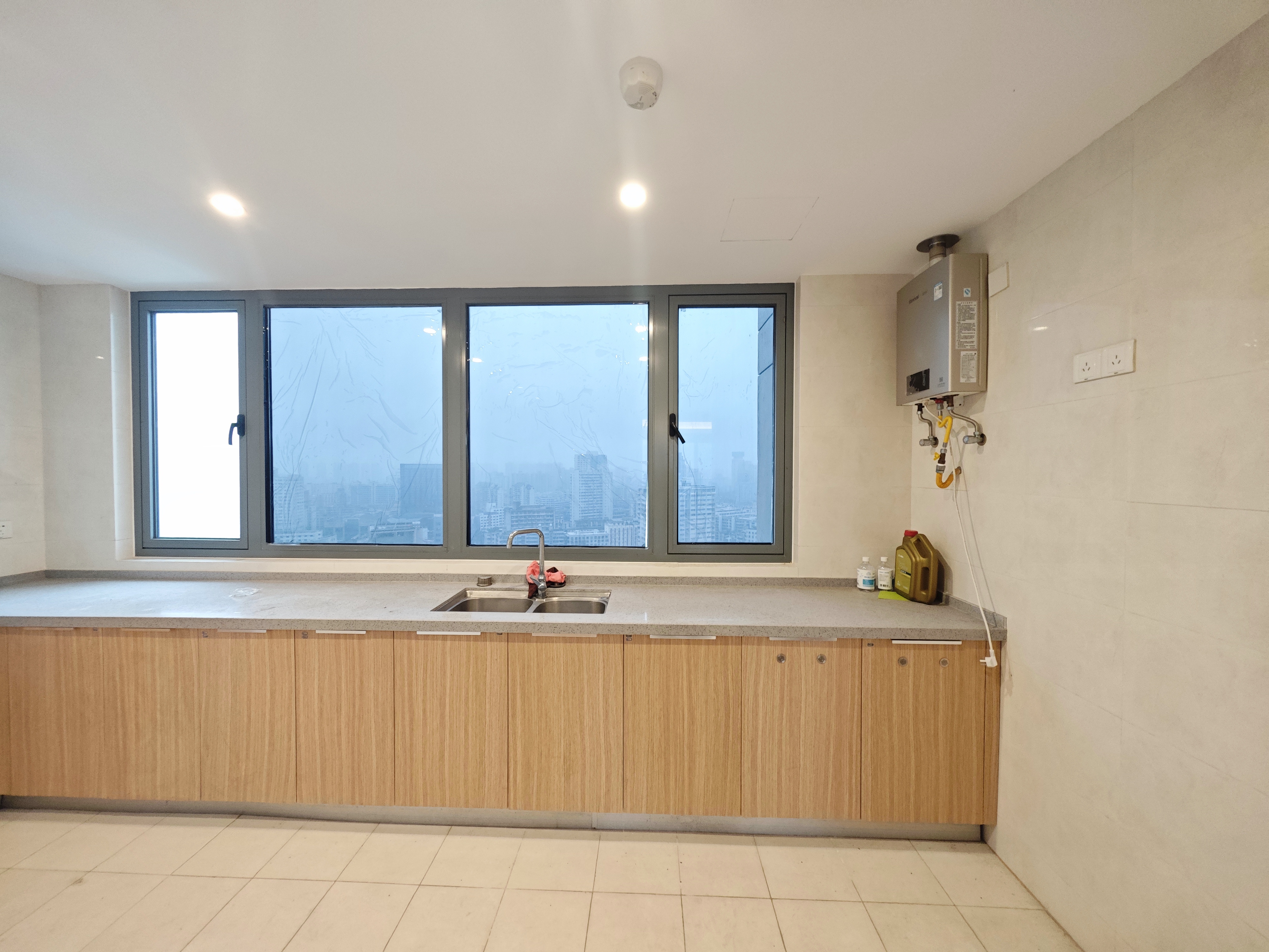 龙兴公馆  3室2厅2卫    7000.0元/月室内图