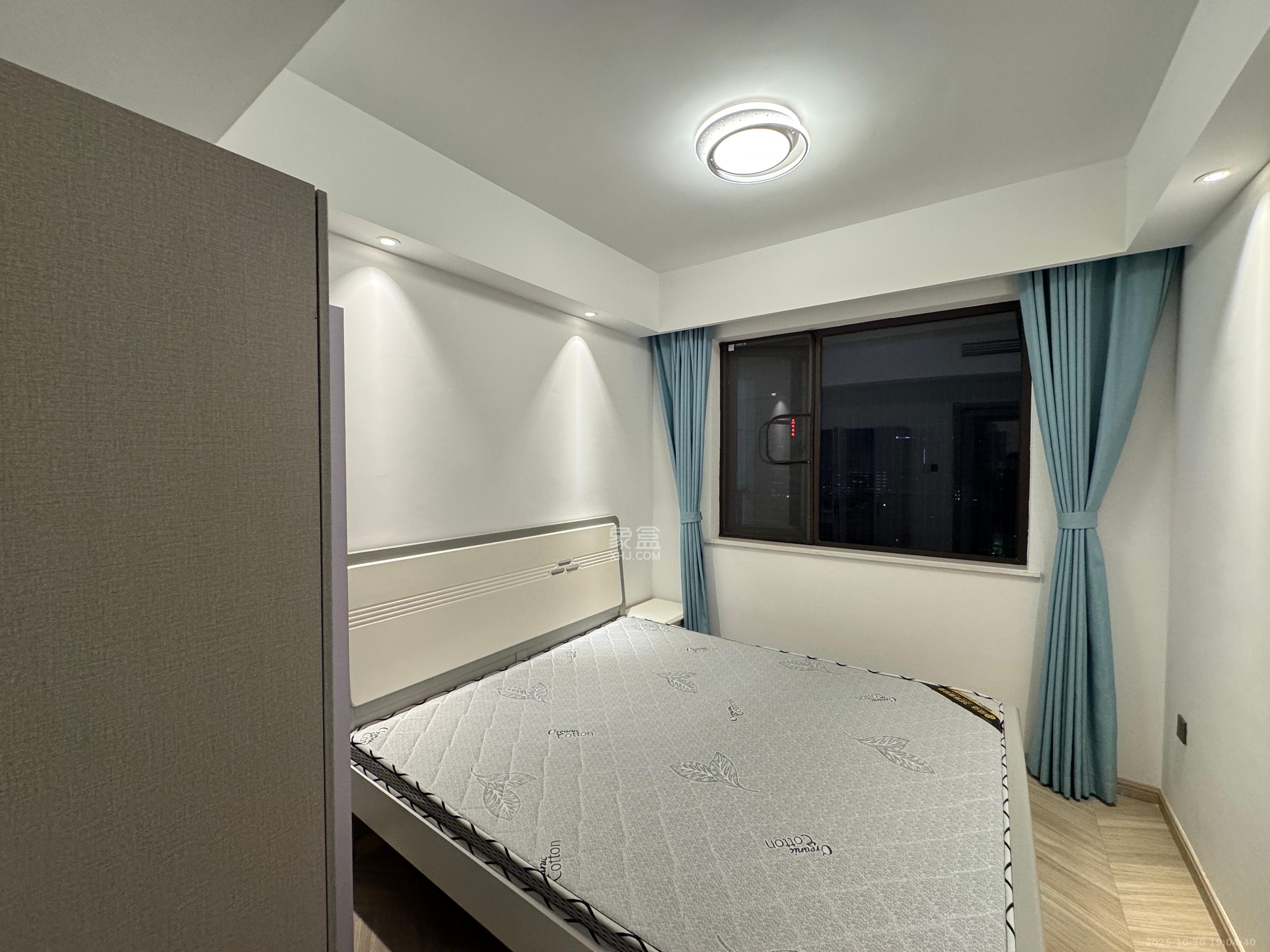 臻园  3室1厅2卫    3300.0元/月 臻园  3室1厅2卫    3300.0元/月室内图