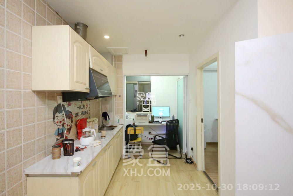 昊天大厦  2室1厅1卫    2500.0元/月室内图