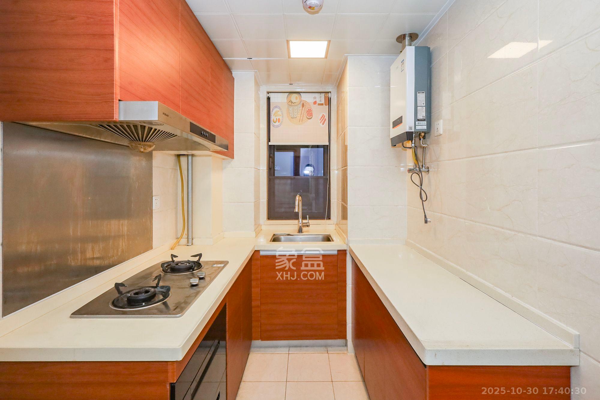 龙湖水晶郦城  3室2厅1卫    2800.0元/月室内图