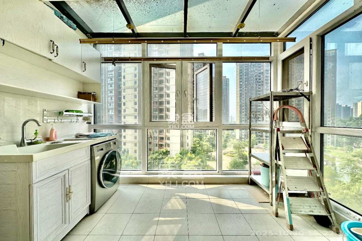 盛世耀凯  2室2厅1卫    2400.0元/月 盛世耀凯  2室2厅1卫    2400.0元/月室内图