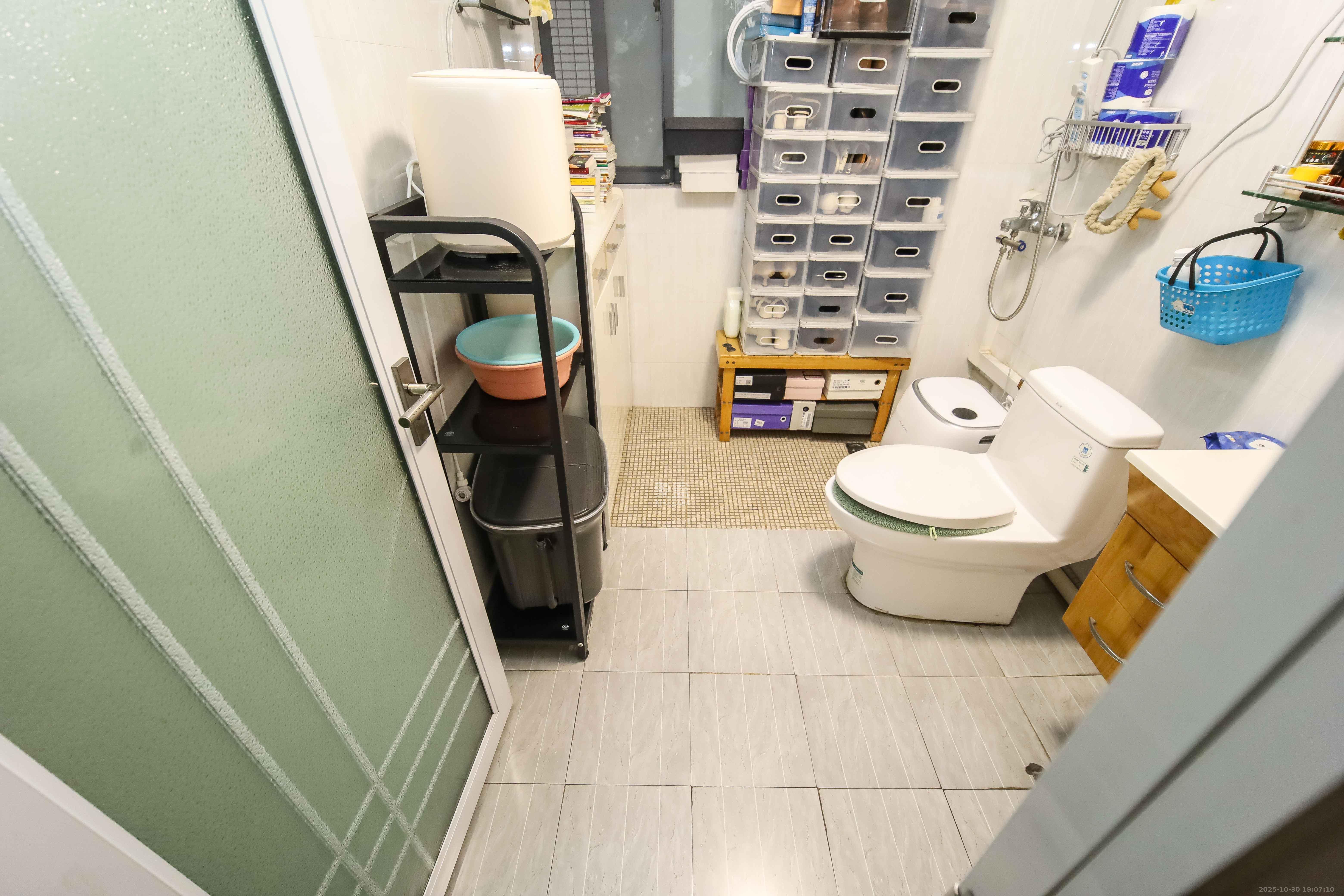 银港水晶城 3室2厅2卫 108.0万 银港水晶城 3室2厅2卫 108.0万卫生间