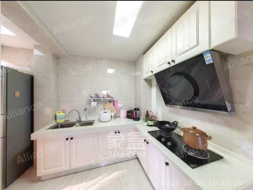 华润橡树湾  3室2厅1卫    2200.0元/月室内图