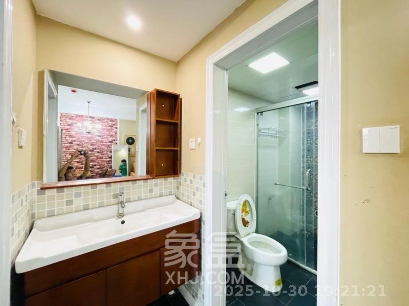 地质家园一、二期（地泰人民公馆）  1室1厅1卫    2200.0元/月室内图