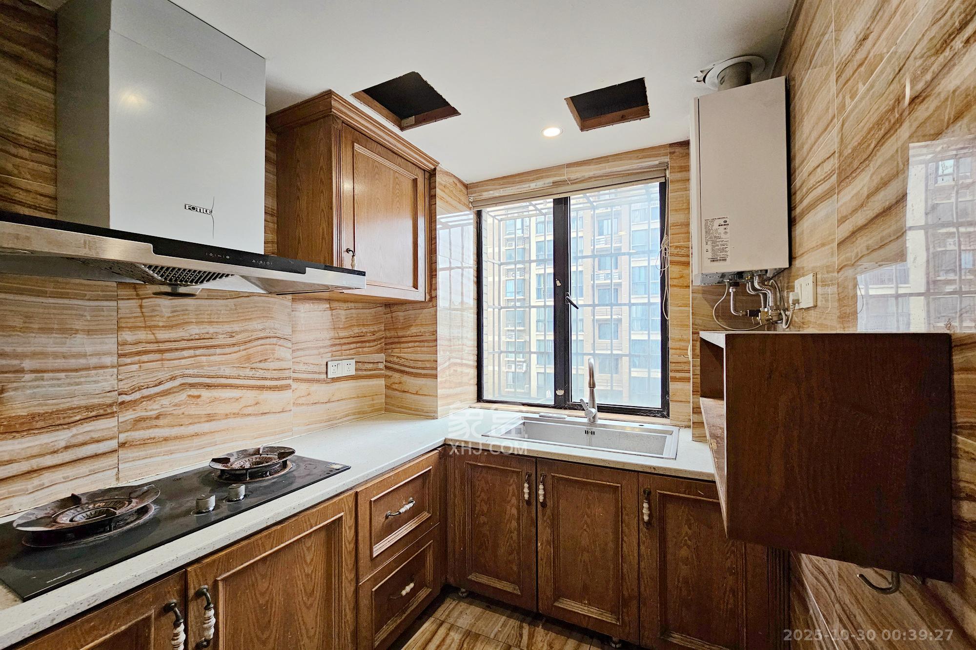 三江花中城  3室2厅2卫    128.0万其他