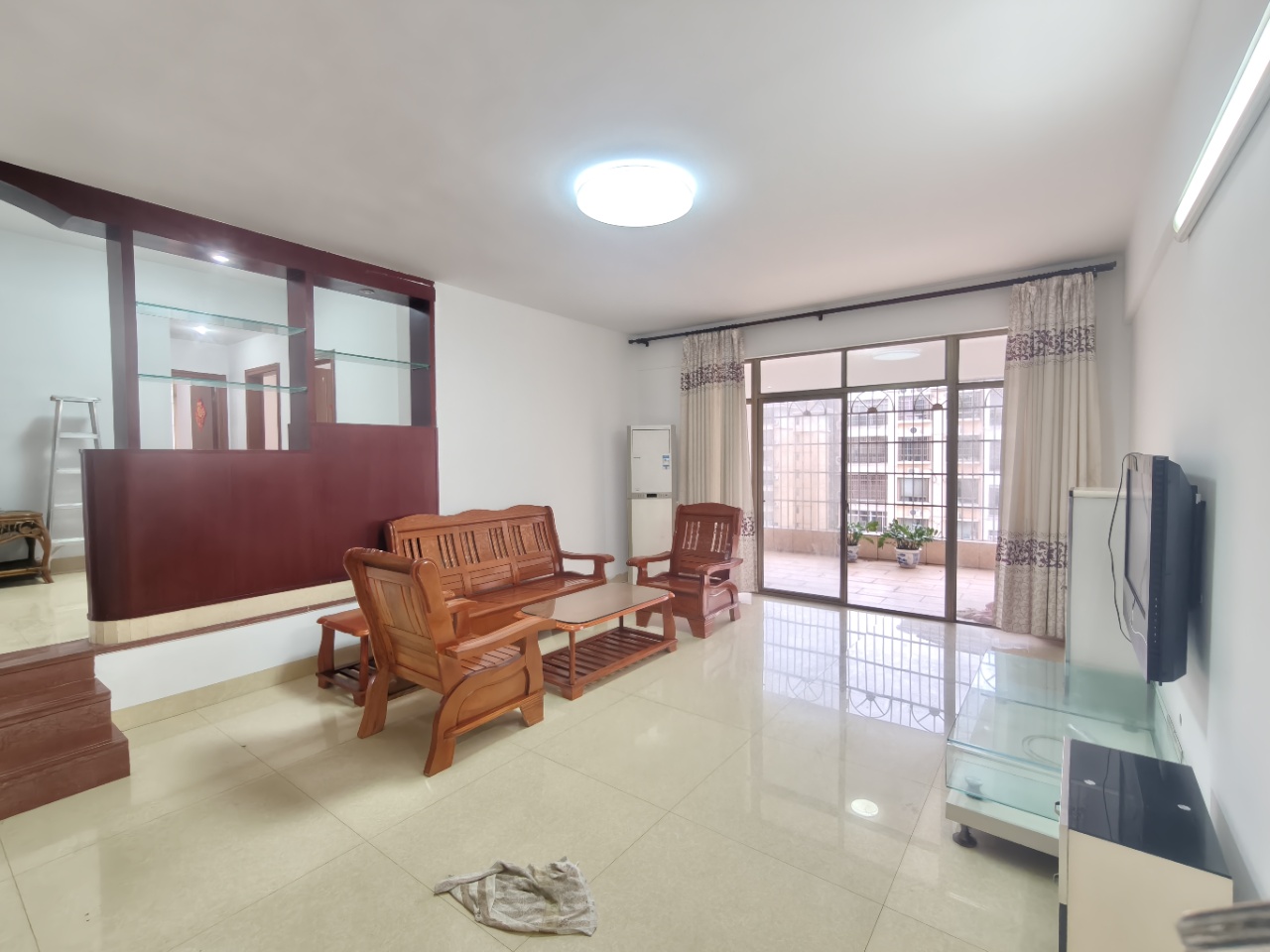 南海绿洲  3室2厅2卫    2900.0元/月室内图