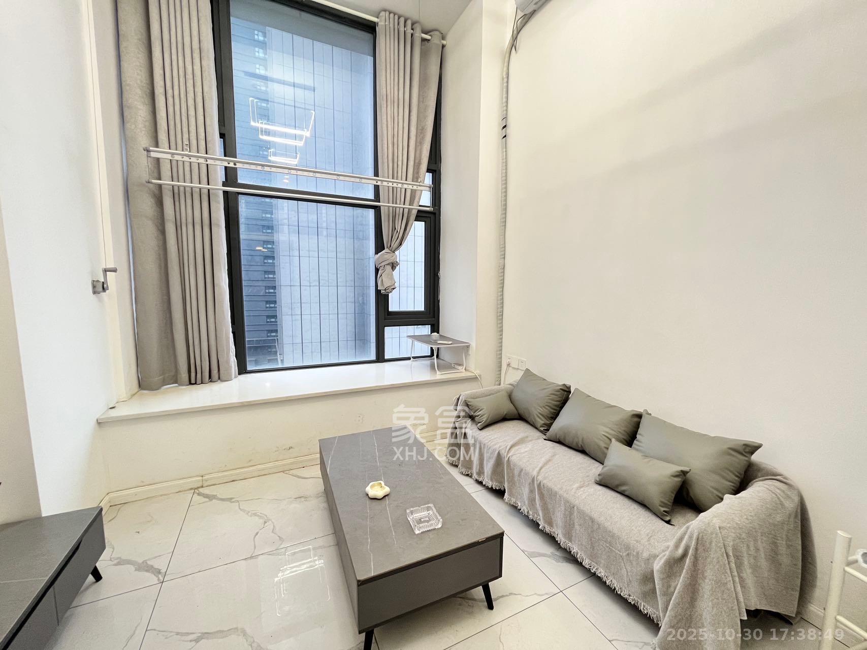 龙湖湘江星座（祺鑫星座公寓）  1室0厅0卫    1800.0元/月室内图1