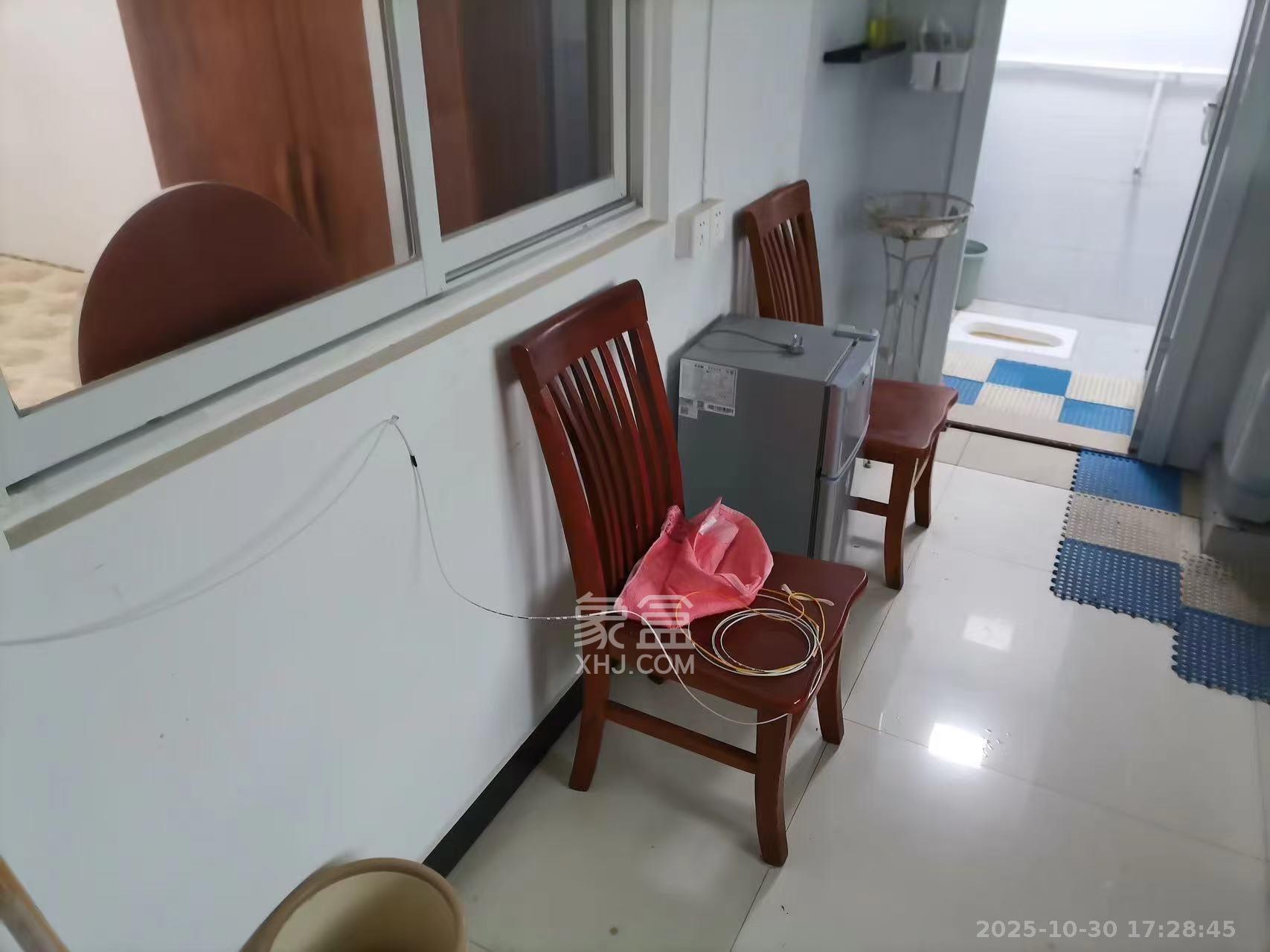 五一新村安置小区(永定社区、永兴社区、永祥社区)  1室1厅1卫    1400.0元/月 五一新村安置小区(永定社区、永兴社区、永祥社区)  1室1厅1卫    1400.0元/月室内图