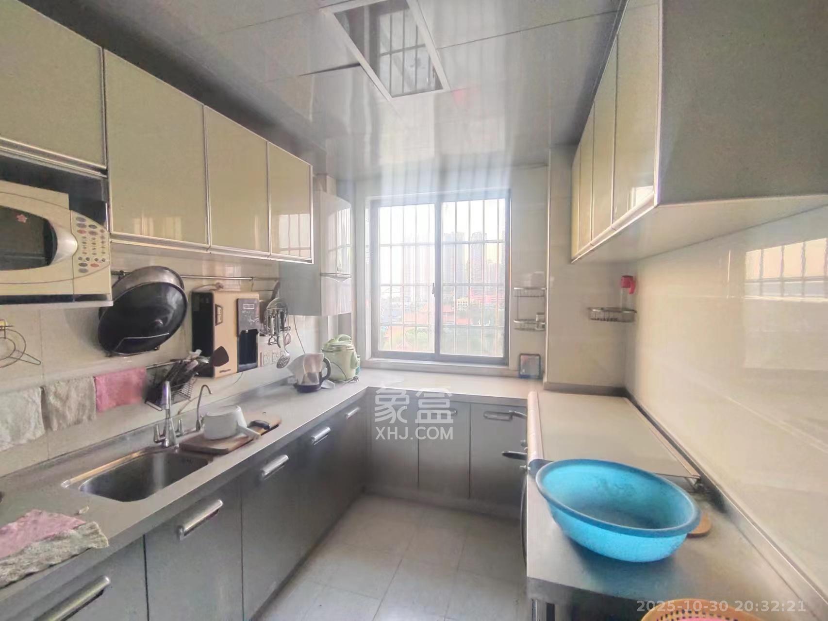 福圣园  3室2厅2卫    3200.0元/月 福圣园  3室2厅2卫    3200.0元/月室内图