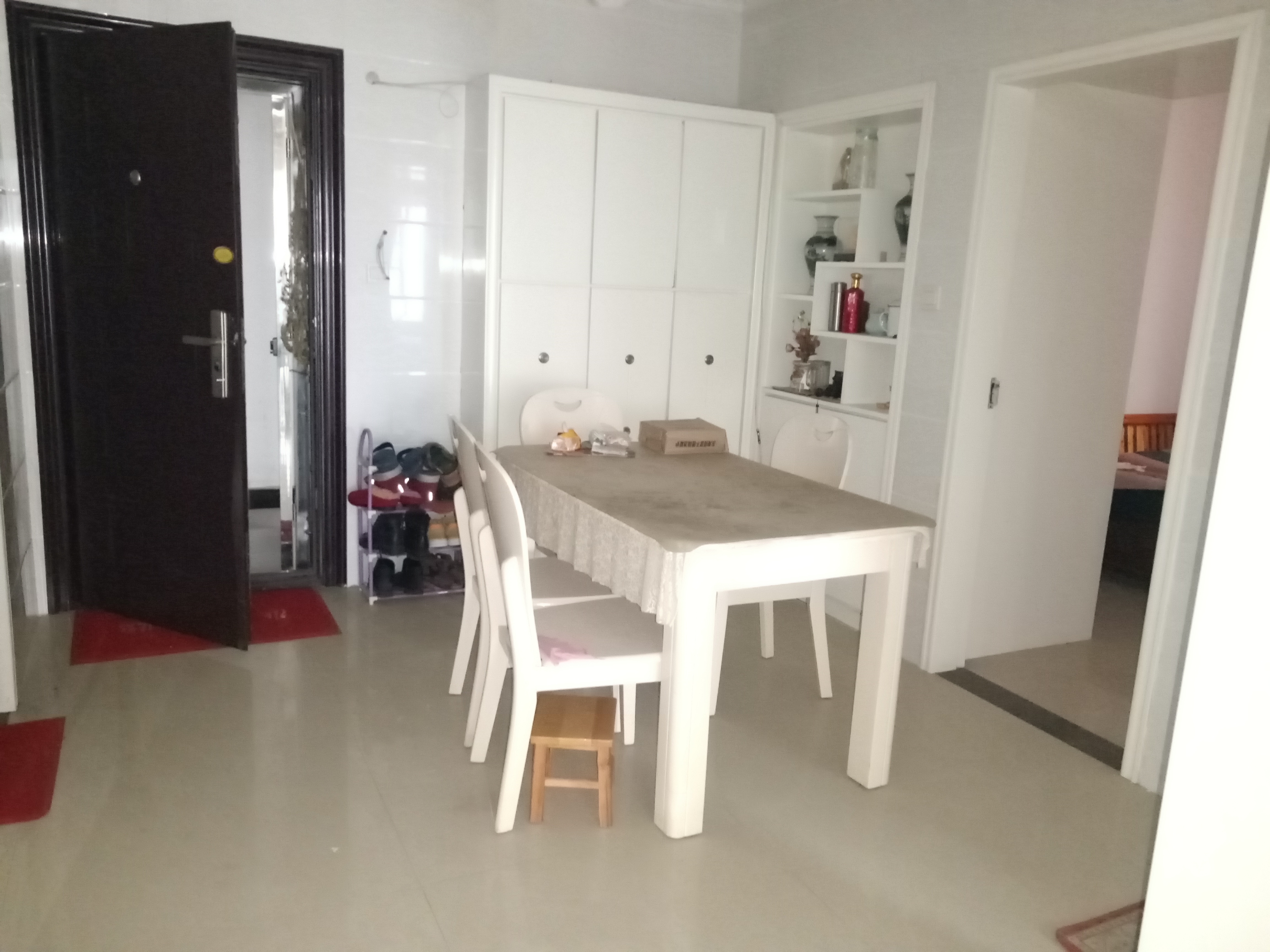 古城春天 2室2厅1卫 48.8万 古城春天 2室2厅1卫 48.8万客厅