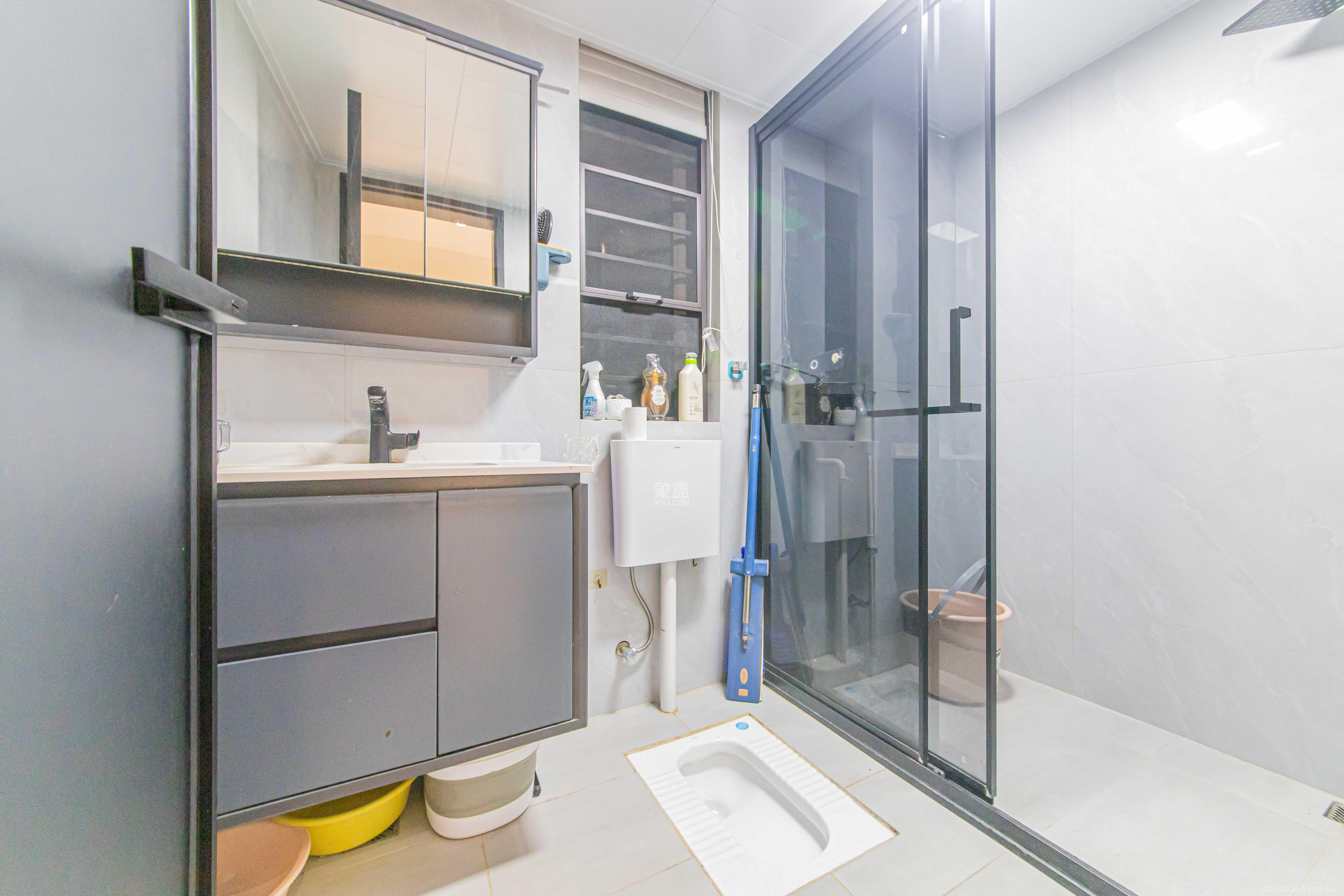 大唐印象三期御玺 4室2厅2卫 158.0万 大唐印象三期御玺 4室2厅2卫 158.0万卫生间