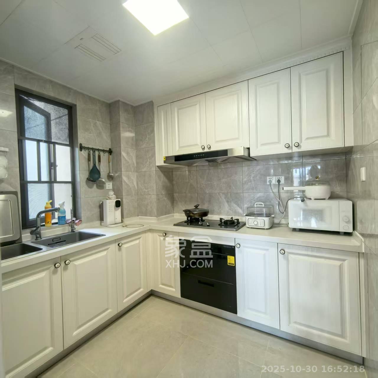 中海珑悦府  3室2厅2卫    3200.0元/月 中海珑悦府  3室2厅2卫    3200.0元/月室内图