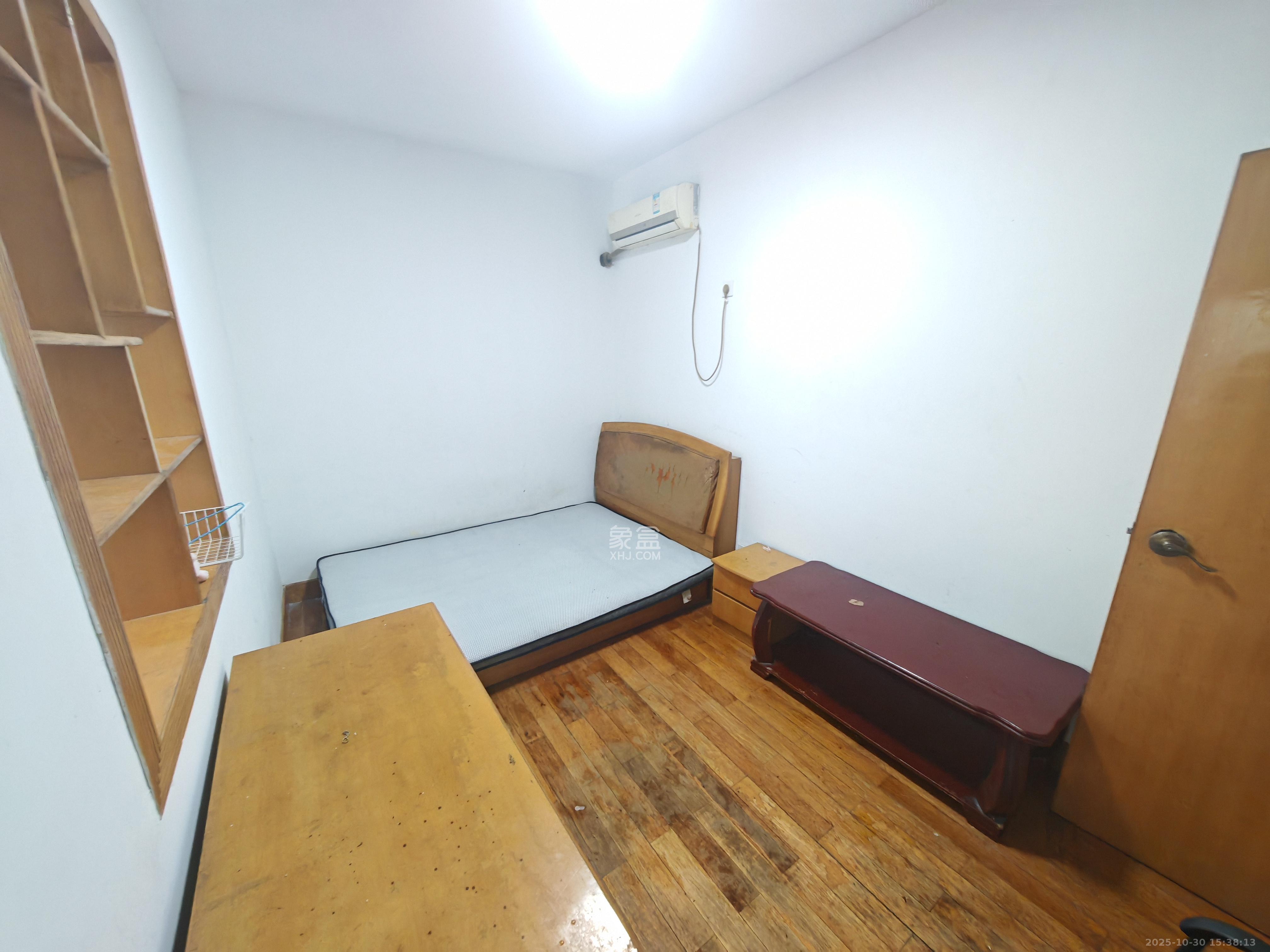 西湖新村  2室1厅1卫    1500.0元/月 西湖新村  2室1厅1卫    1500.0元/月室内图