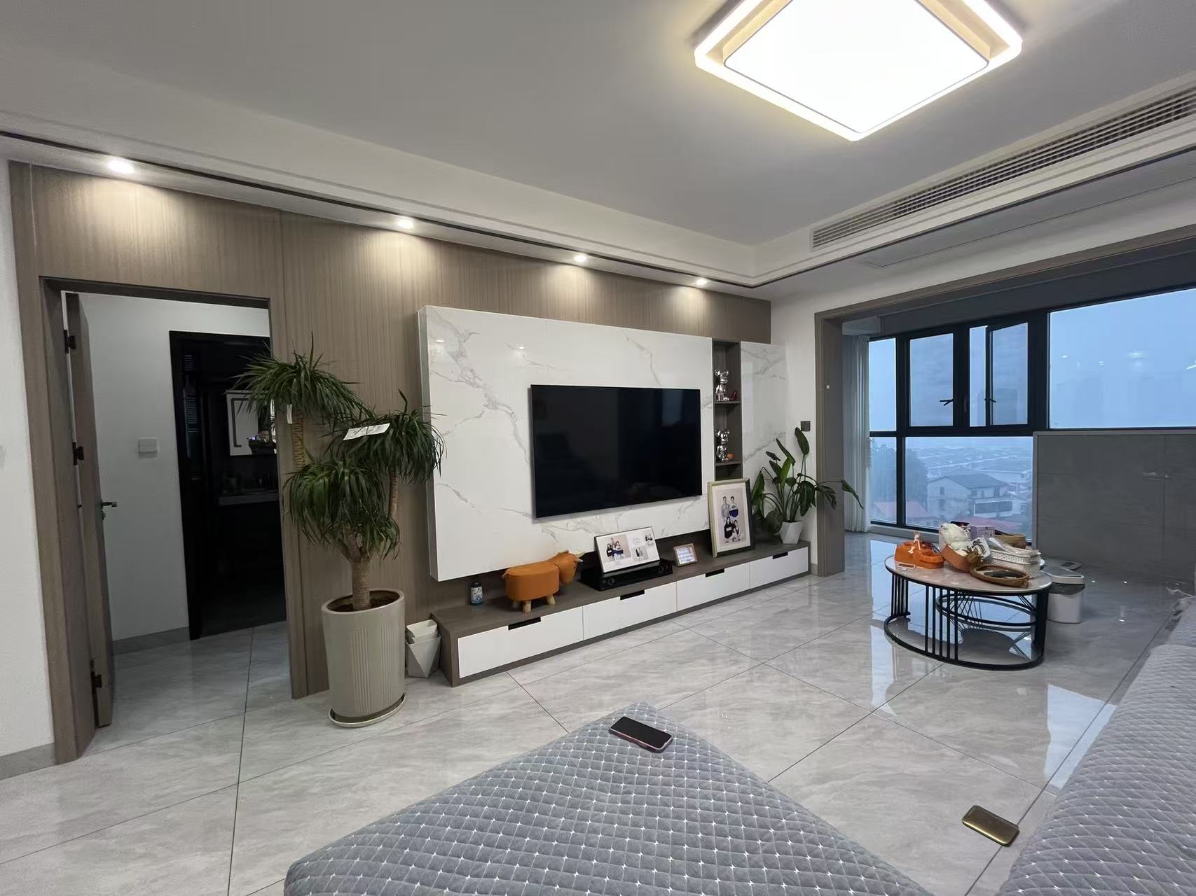 会龙山溪谷（住宅）  3室2厅2卫    65.8万