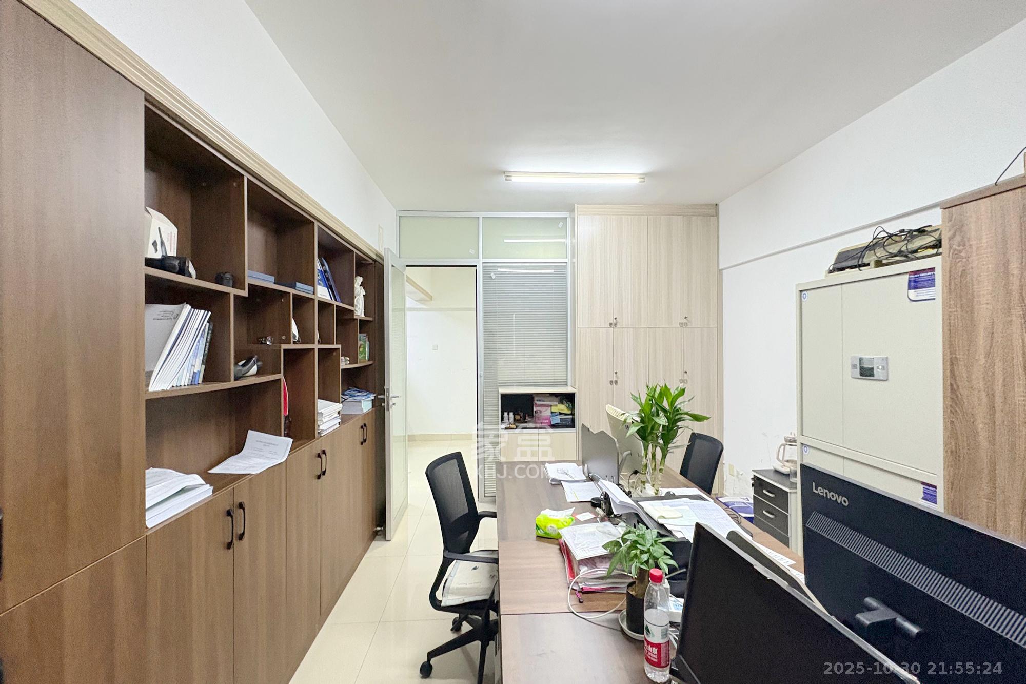 锦泰东环国际  2室2厅1卫    86.0万卧室